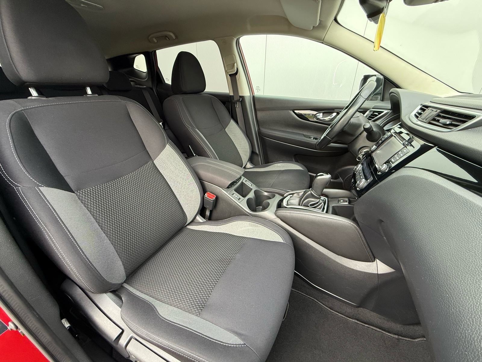 Nissan Qashqai 1.6 dCi Acenta*AUTOMATIK*KAMERA*RADAR*ALU*JAMSTVO*, fotografija 18
