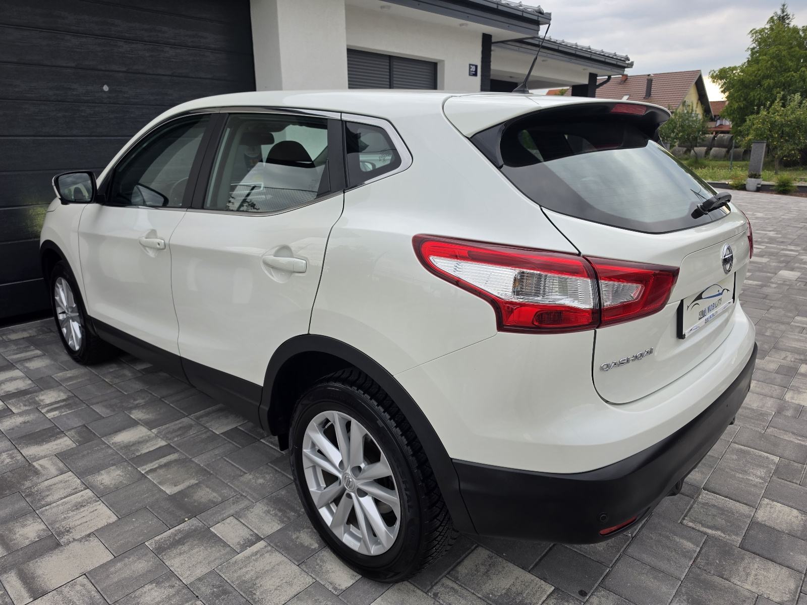 Nissan Qashqai 1,6 dCi ACENTA AUTOMATIK PERL KAMERA 360° *GARANCIJA*, fotografija 6