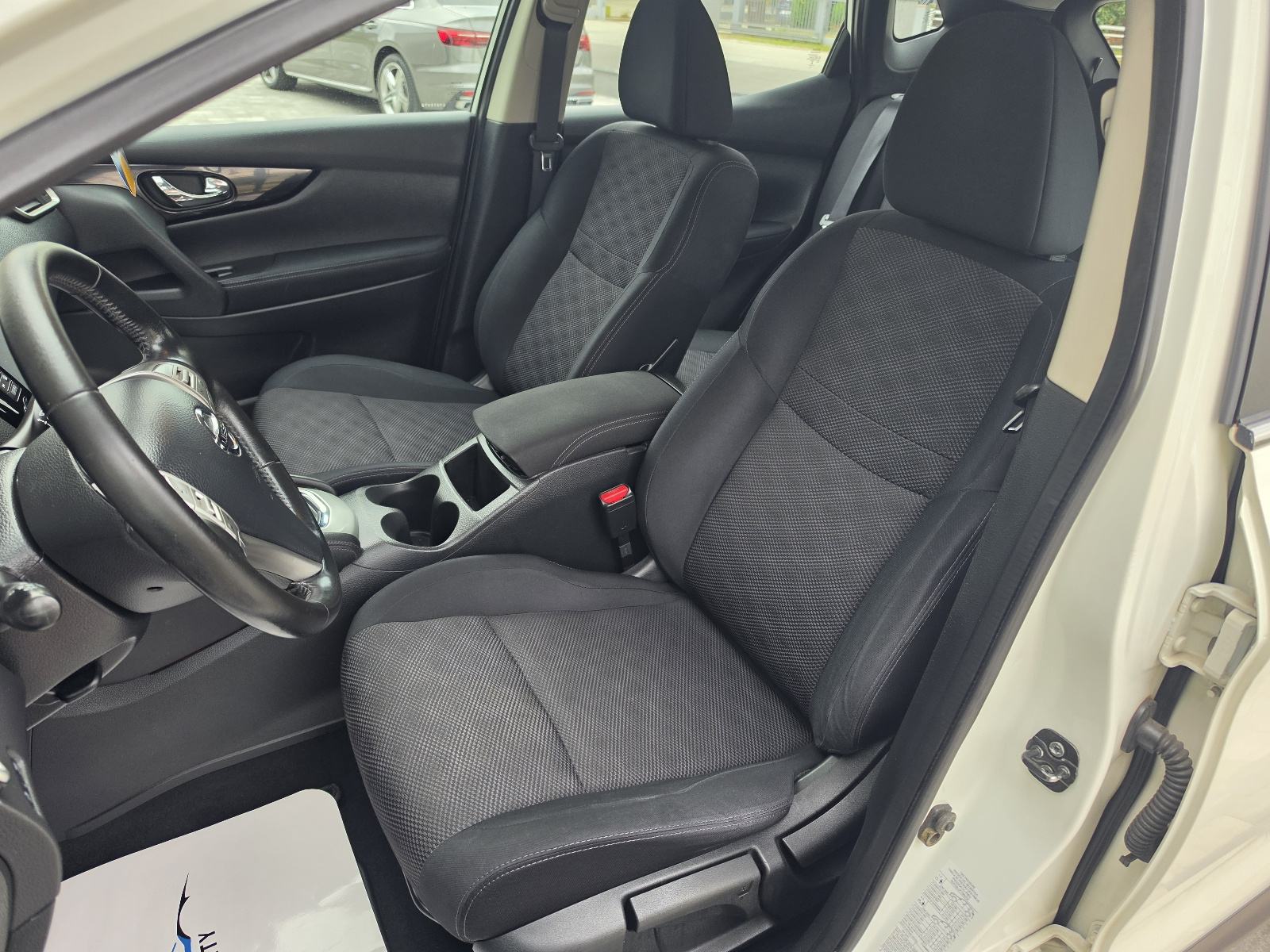 Nissan Qashqai 1,6 dCi ACENTA AUTOMATIK PERL KAMERA 360° *GARANCIJA*, fotografija 8