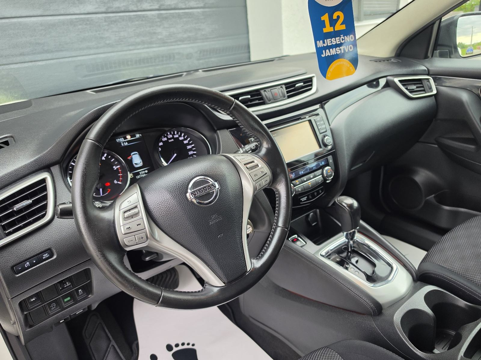 Nissan Qashqai 1,6 dCi ACENTA AUTOMATIK PERL KAMERA 360° *GARANCIJA*, fotografija 9