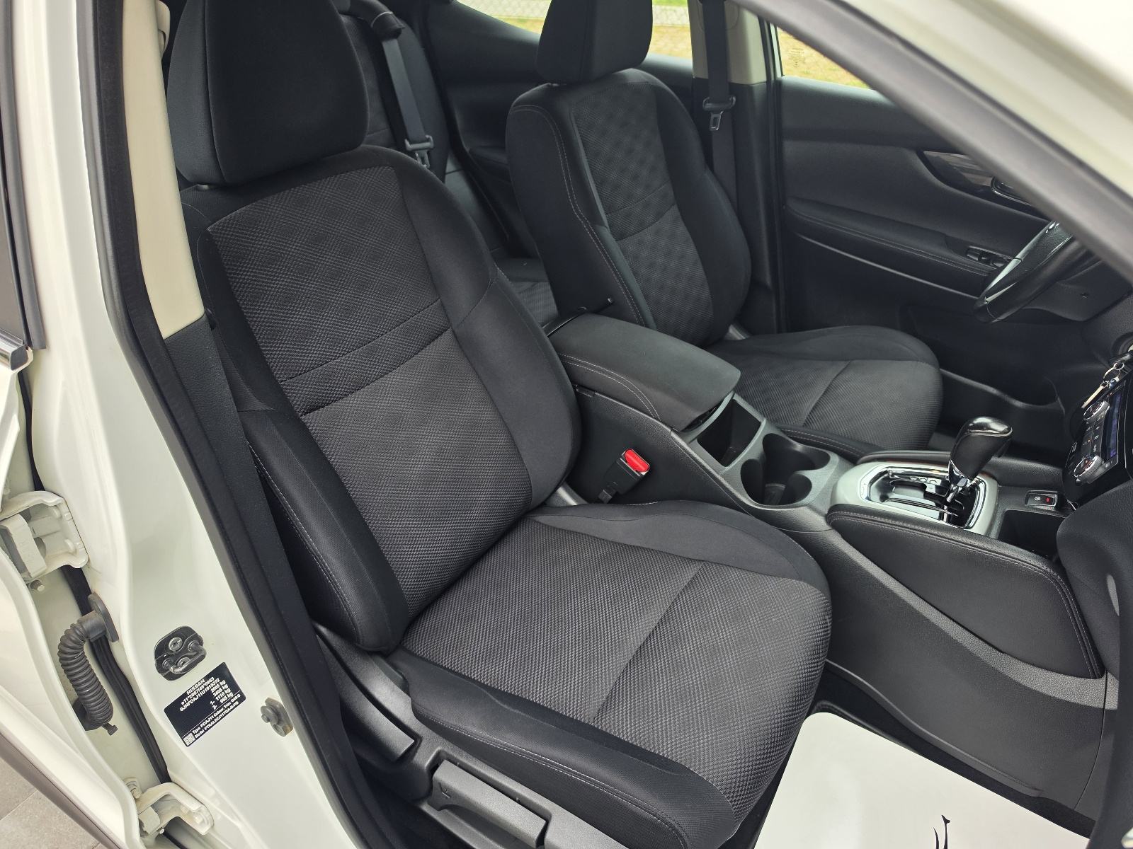Nissan Qashqai 1,6 dCi ACENTA AUTOMATIK PERL KAMERA 360° *GARANCIJA*, fotografija 13
