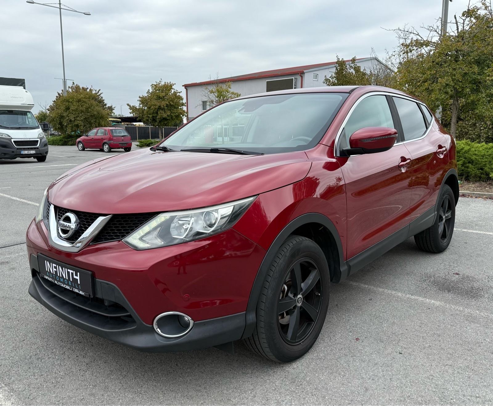 Nissan Qashqai 1,6 dCi AUT.DVOZ.KLIMA, ALU, PDV, SERVISNA, REG:11/2026, pogled izvana - slika 1
