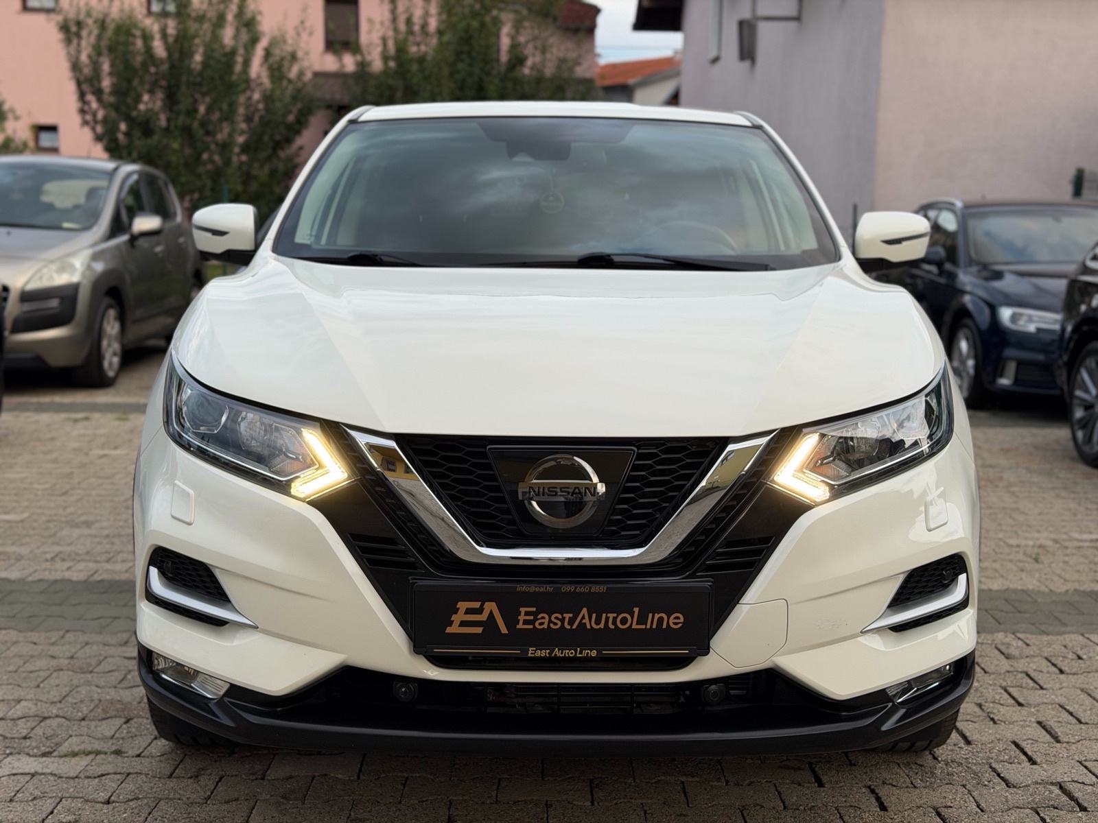 Nissan Qashqai 1,6 dCi Automatik, N-Connecta, Servisna, Kamere 360°, fotografija 3