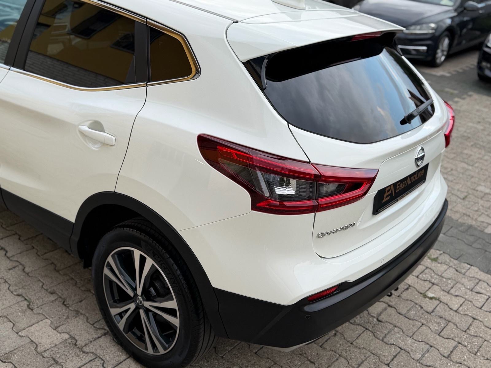 Nissan Qashqai 1,6 dCi Automatik, N-Connecta, Servisna, Kamere 360°, fotografija 15