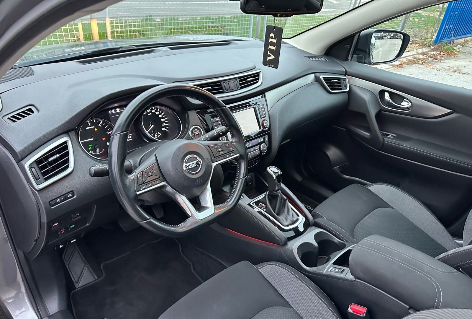 Nissan Qashqai 1.6 dCi automatik *PANORAMA* *360 KAMERA* *LED*, fotografija 16