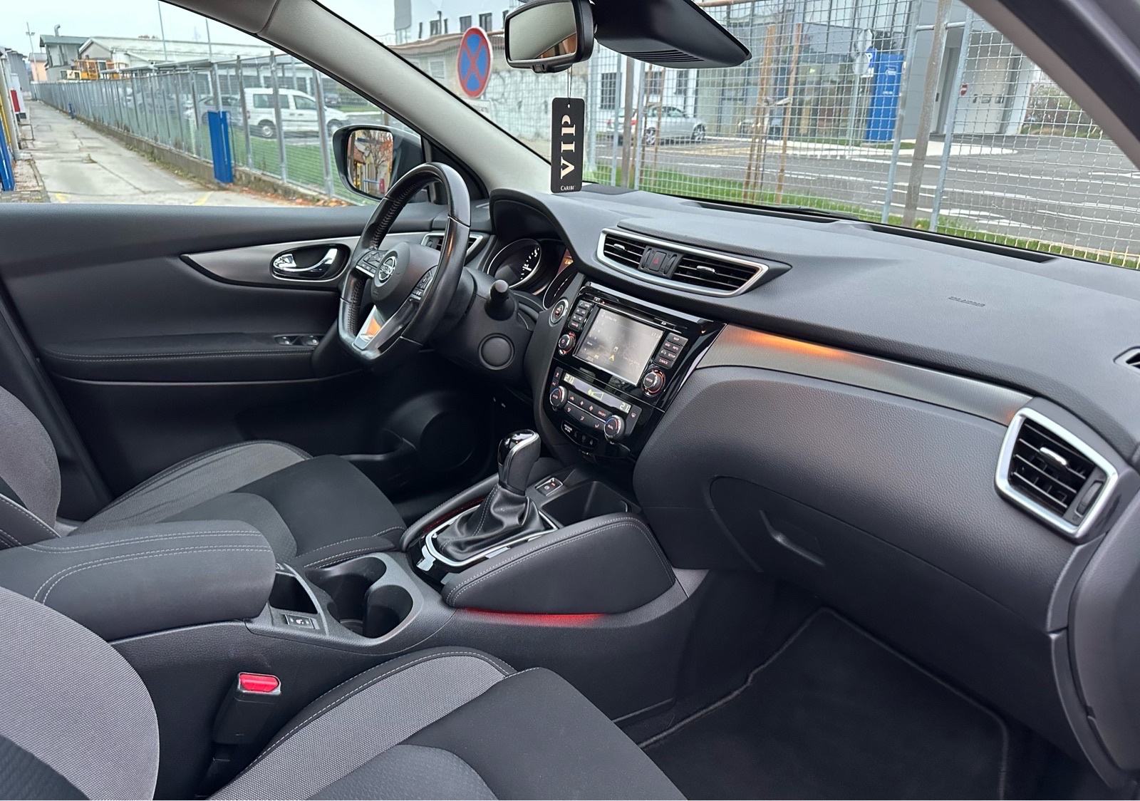 Nissan Qashqai 1.6 dCi automatik *PANORAMA* *360 KAMERA* *LED*, fotografija 18