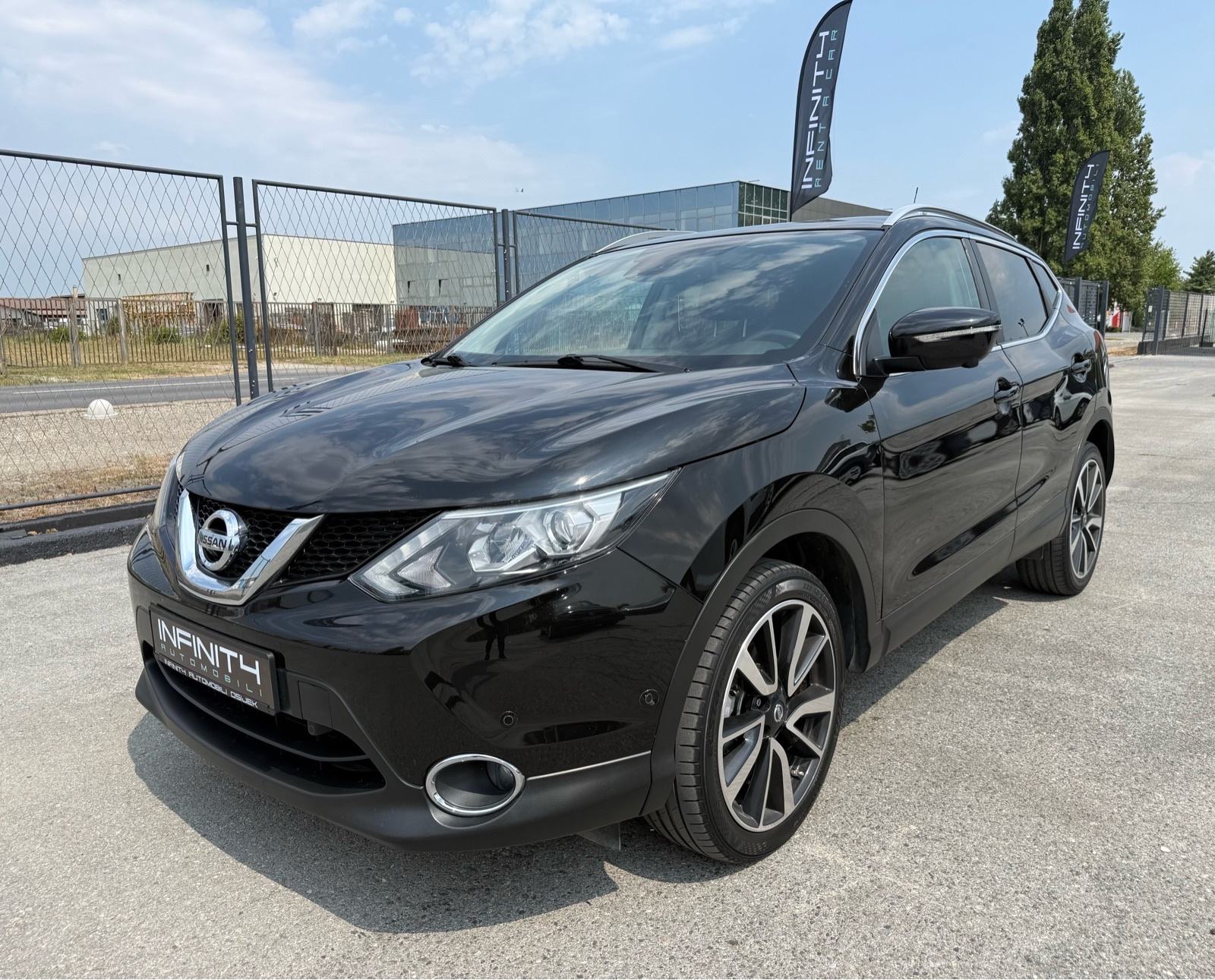 Nissan Qashqai 1,6 dCi NAVI, PANORAMA, KAM 360°, PDC, XENON, REG:04/27, fotografija 1
