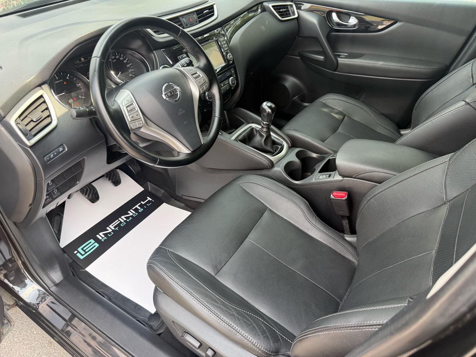 Nissan Qashqai 1,6 dCi NAVI, PANORAMA, KAM 360°, PDC, XENON, REG:04/27, fotografija 11