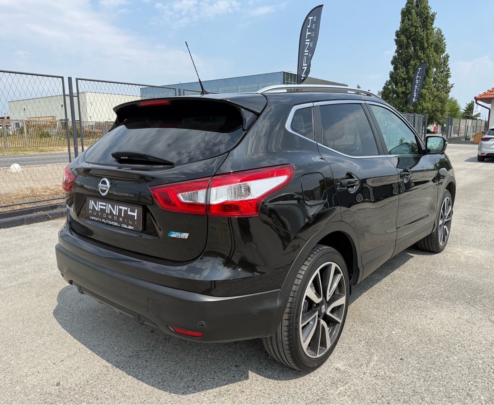 Nissan Qashqai 1,6 dCi NAVI, PANORAMA, KAM 360°, PDC, XENON, REG:04/27, fotografija 7