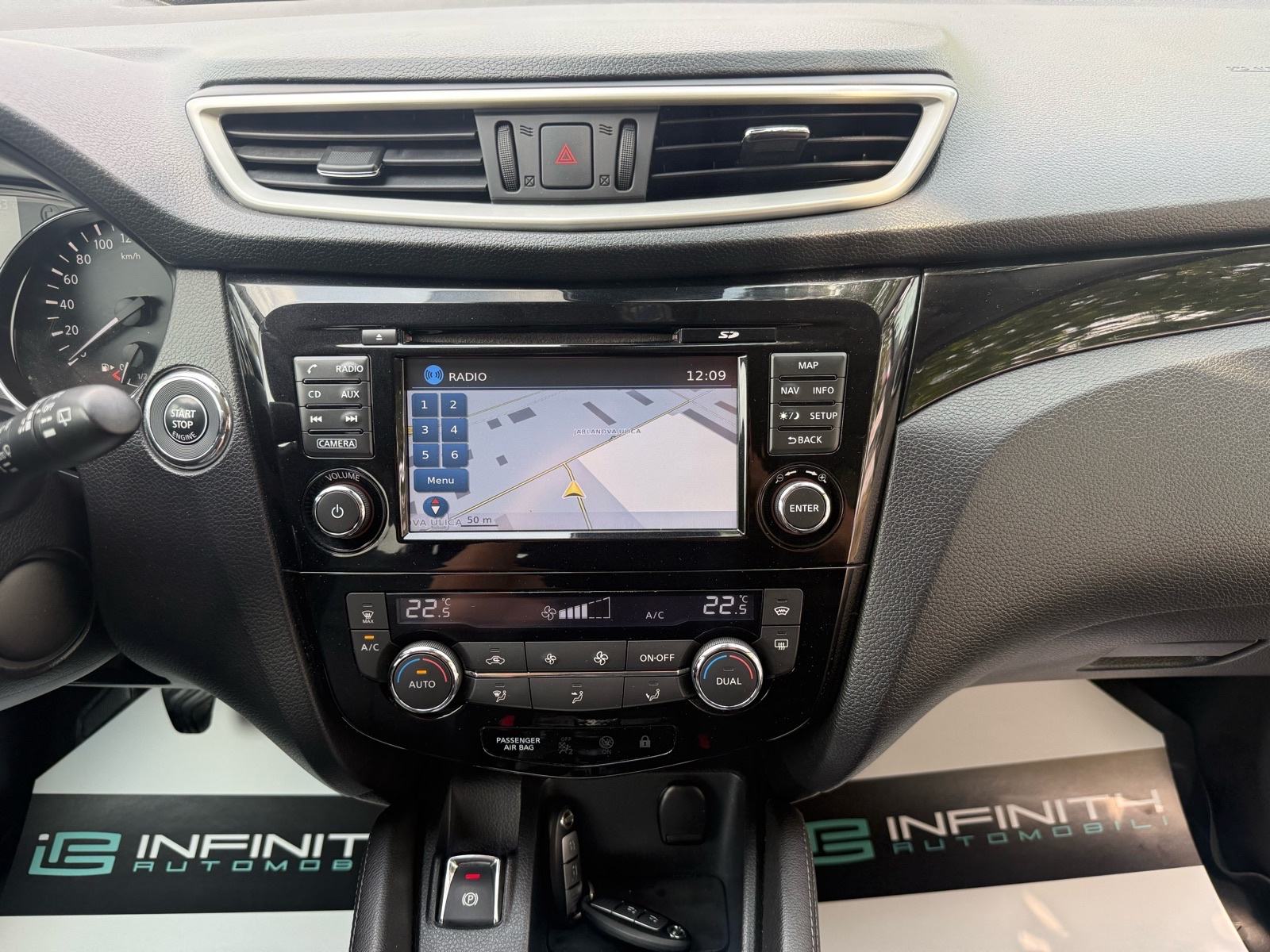 Nissan Qashqai 1,6 dCi NAVI, PANORAMA, KAM 360°, PDC, XENON, REG:04/27, fotografija 15