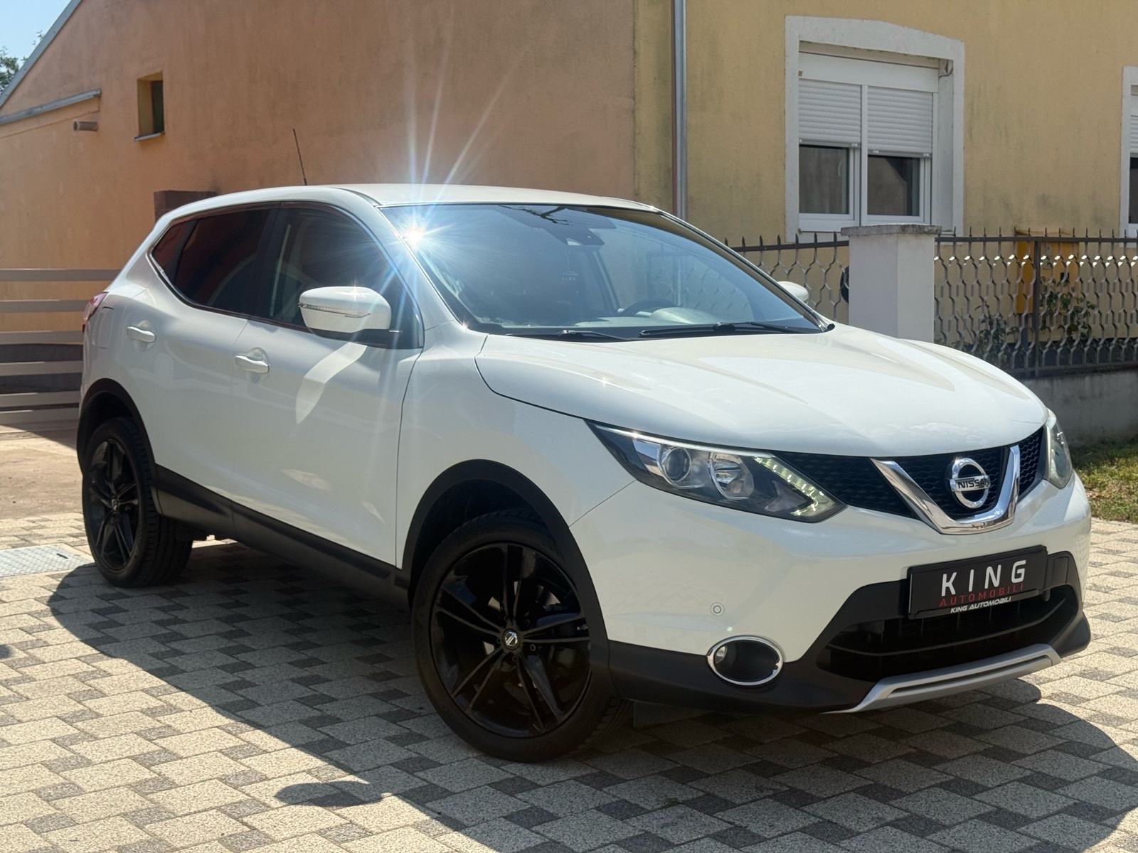 Nissan Qashqai 1,6 dCi ** NAVIGACIJA* KAMERA* PDC** TEMPOMAT**, fotografija 3