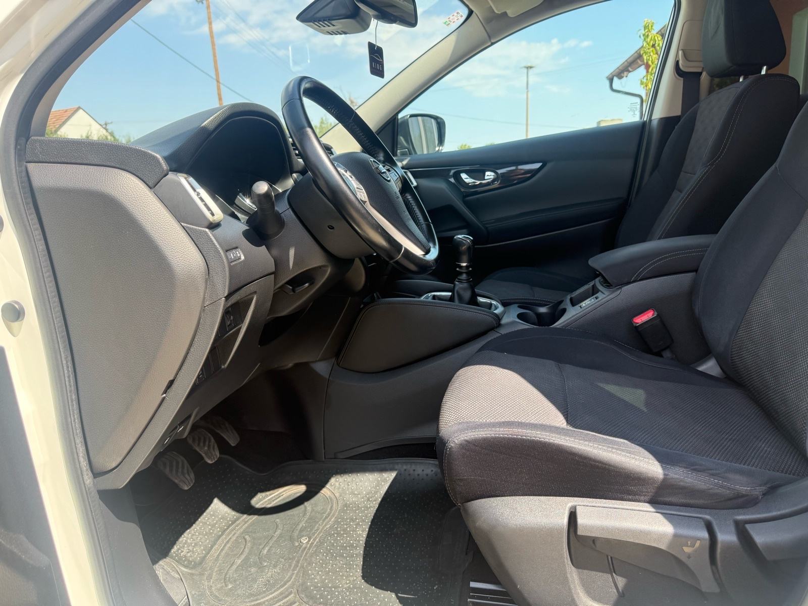 Nissan Qashqai 1,6 dCi ** NAVIGACIJA* KAMERA* PDC** TEMPOMAT**, fotografija 14
