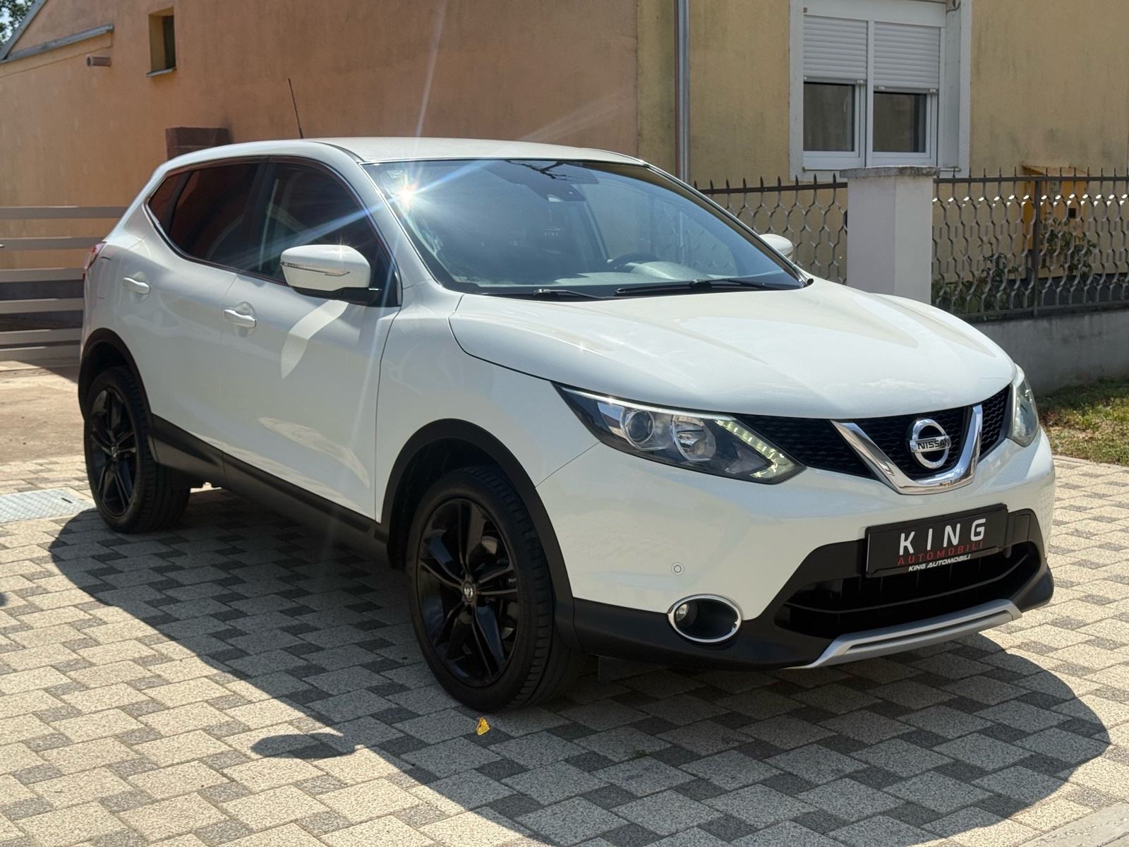 Nissan Qashqai 1,6 dCi ** NAVIGACIJA* KAMERA* PDC** TEMPOMAT**, fotografija 10