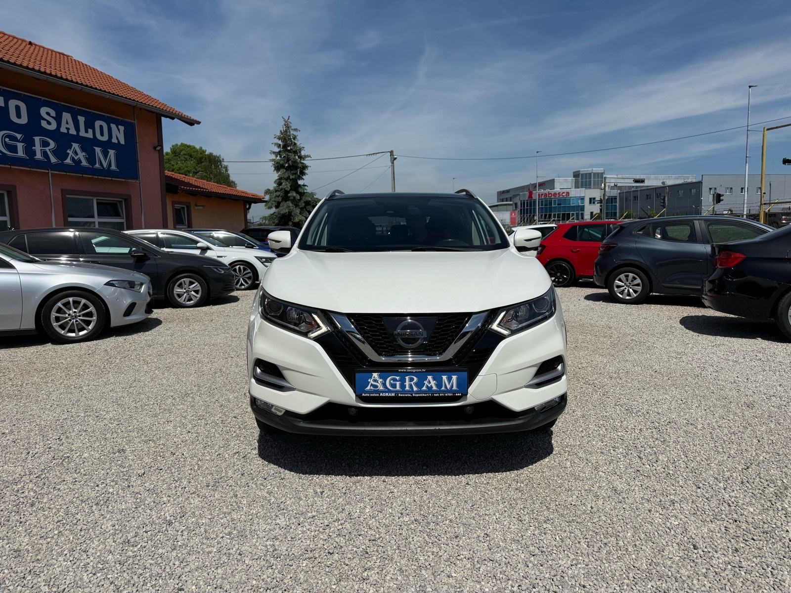 Nissan Qashqai 1.6 Dci*REDIZAJN*N-CONNECTA*NAVI*KAMERA 360%*PANORAMA*, fotografija 4