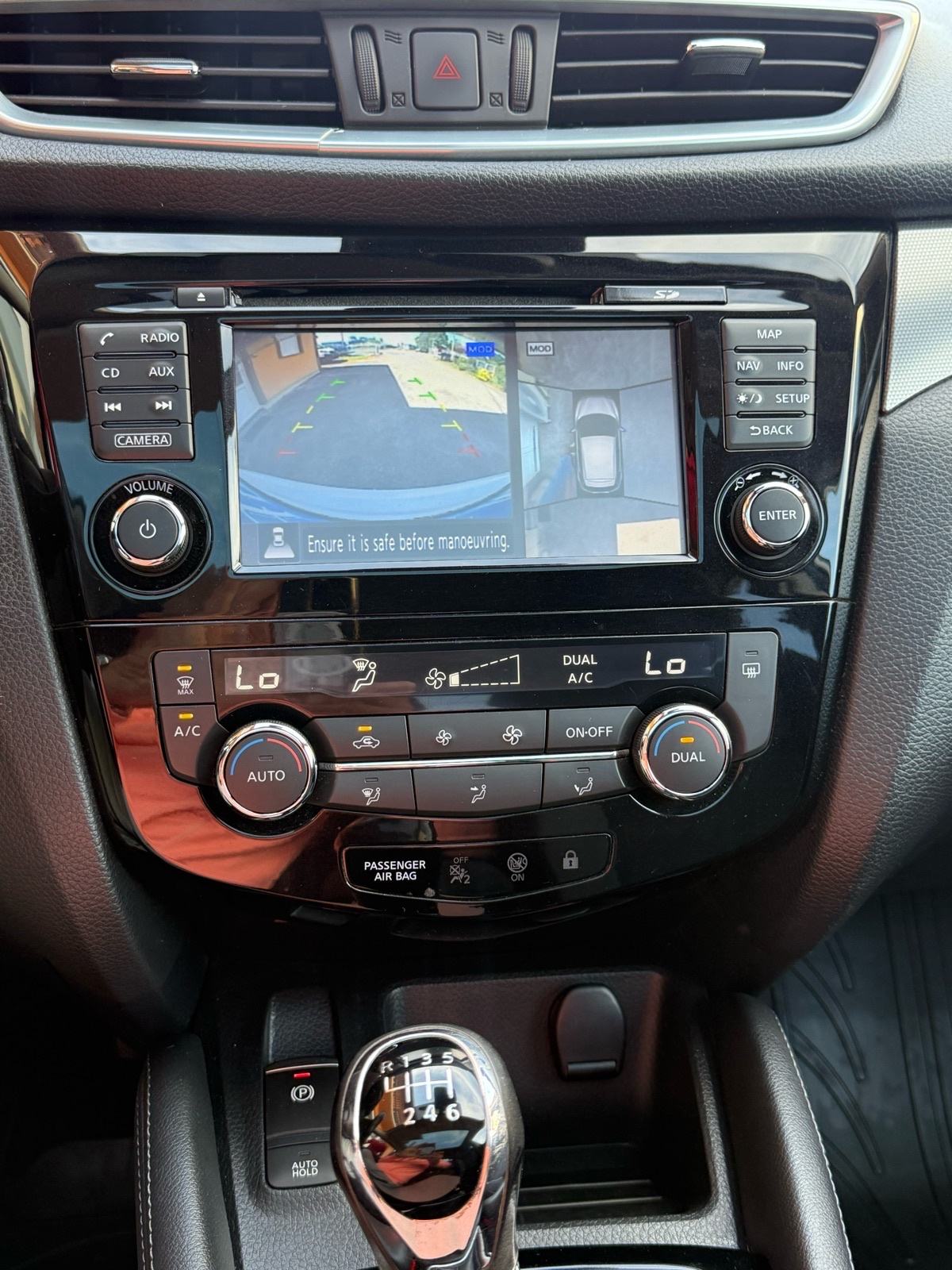 Nissan Qashqai 1.6 Dci*REDIZAJN*N-CONNECTA*NAVI*KAMERA 360%*PANORAMA*, fotografija 16