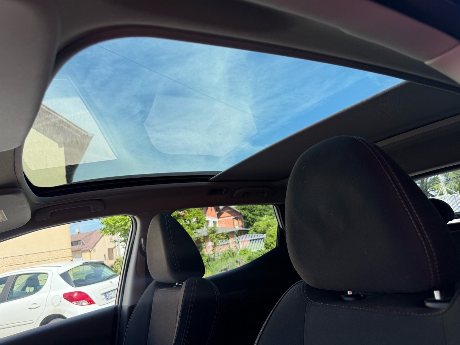 Nissan Qashqai 1.6 Dci*REDIZAJN*N-CONNECTA*NAVI*KAMERA 360%*PANORAMA*, fotografija 17