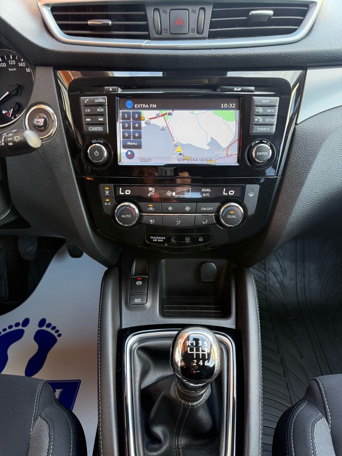 Nissan Qashqai 1.6 Dci*REDIZAJN*N-CONNECTA*NAVI*KAMERA 360%*PANORAMA*, fotografija 20