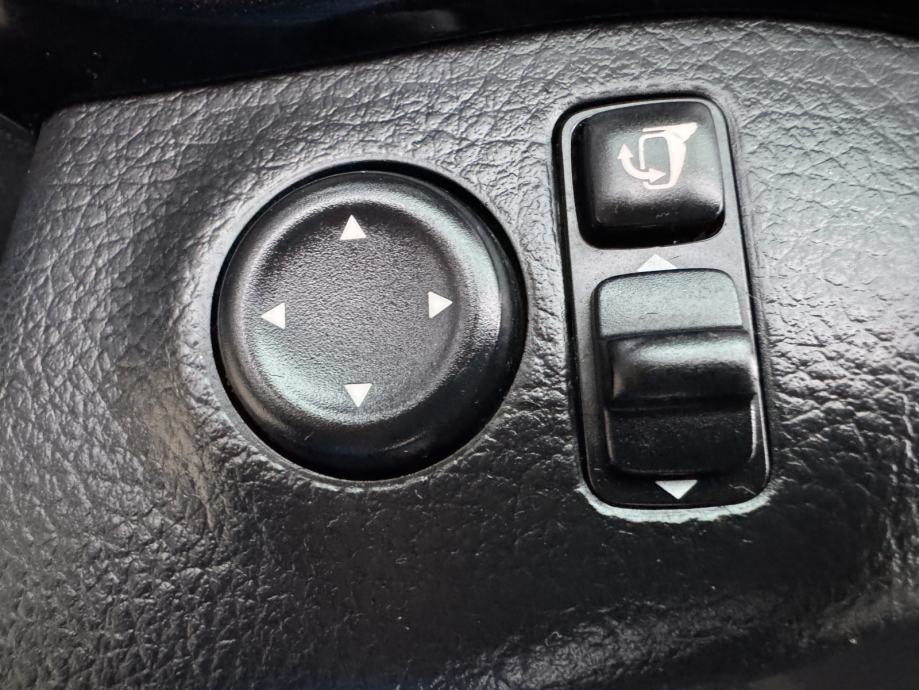 Nissan Qashqai 1,6 dCi ⭐ Kamera, Grij.Sjed., Navi ⭐ 119.000 km, fotografija 17
