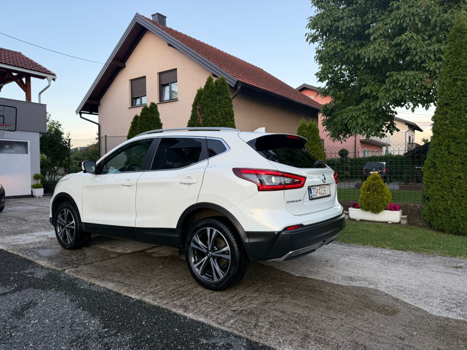 Nissan Qashqai 1,6 dCi kamera, panorama, reg. 11.2026., fotografija 12