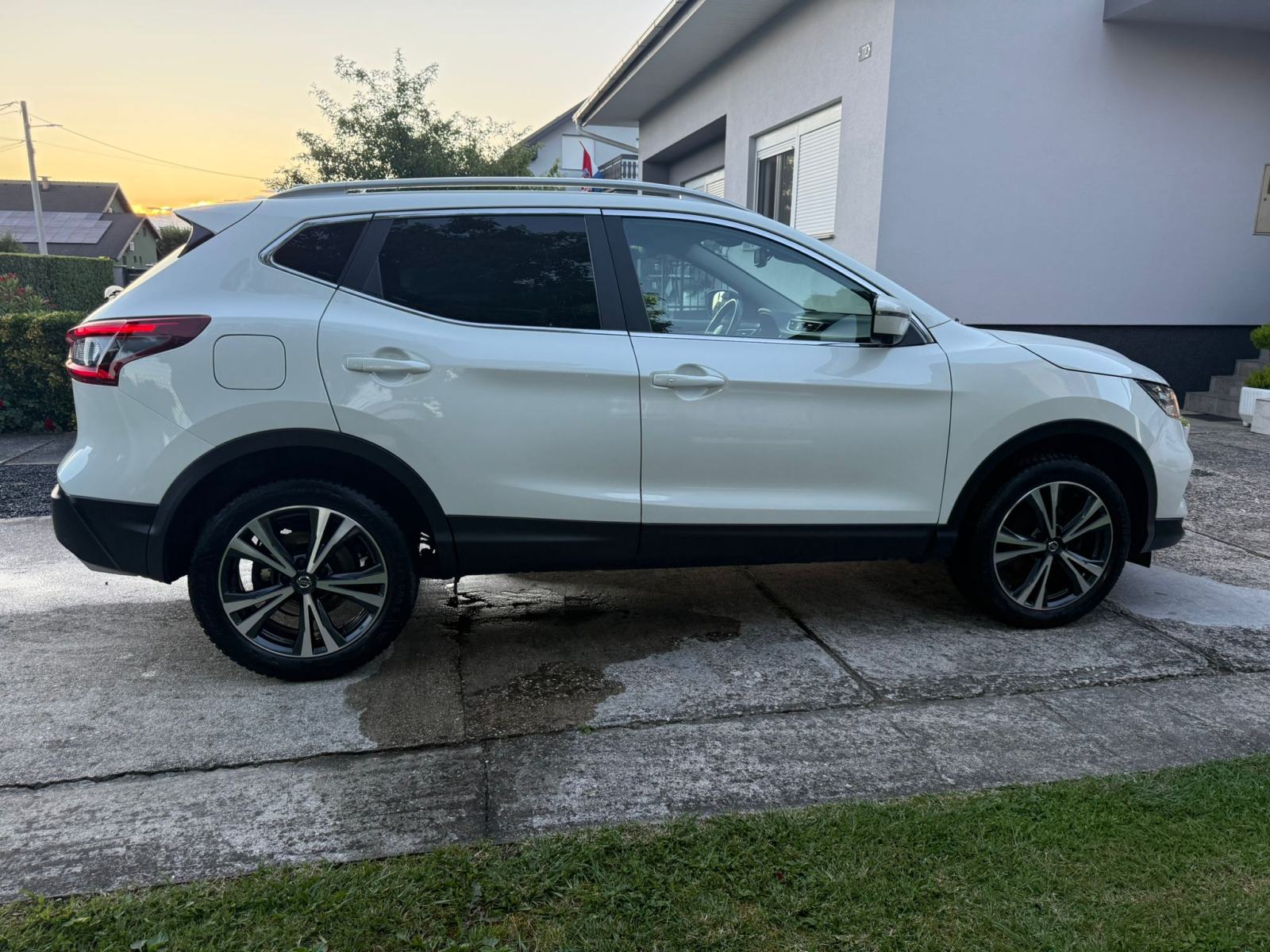 Nissan Qashqai 1,6 dCi kamera, panorama, reg. 11.2026., fotografija 10