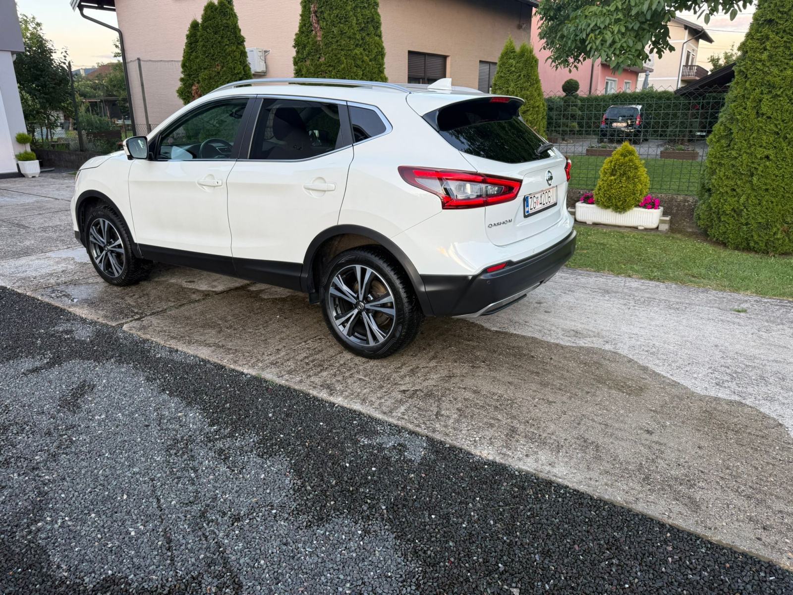 Nissan Qashqai 1,6 dCi kamera, panorama, reg. 11.2026., fotografija 3