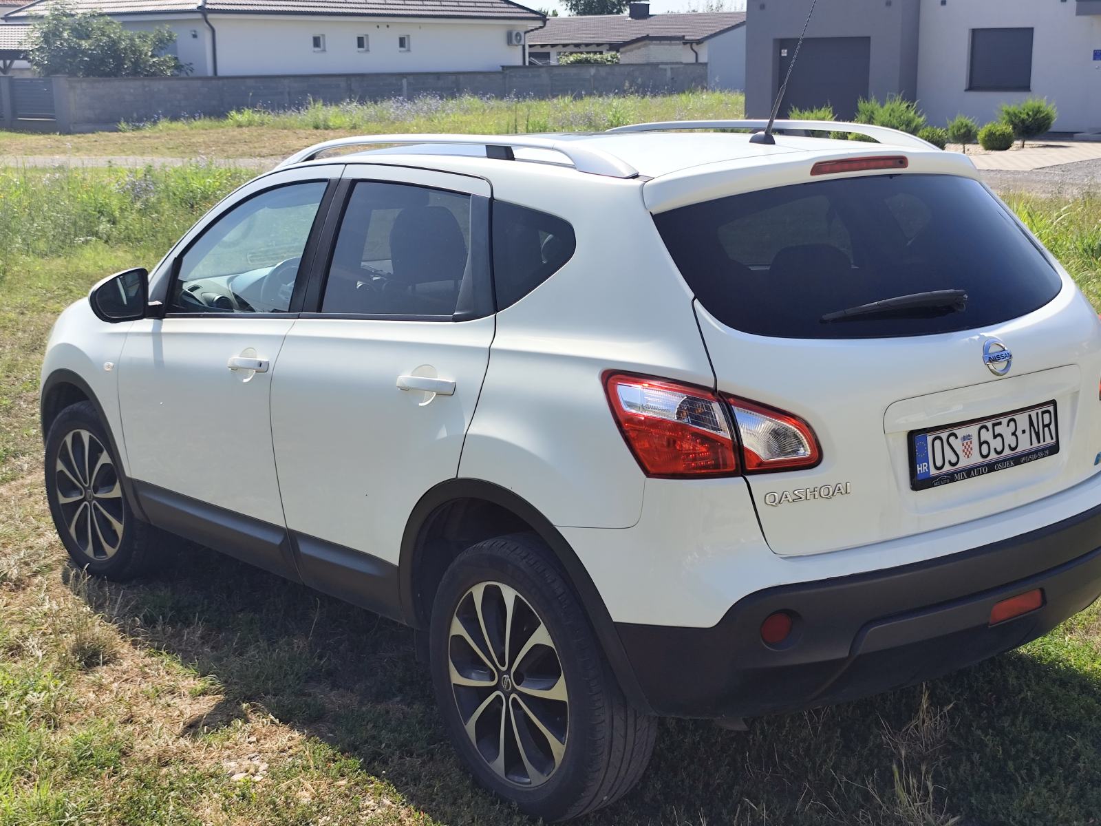Nissan Qashqai 1,6 dCi,Panorama ,360,Tekna ,Registriran godinu dana.., fotografija 5
