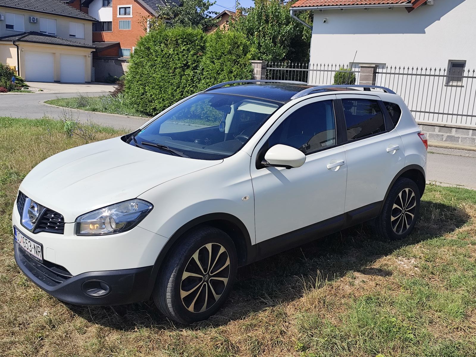 Nissan Qashqai 1,6 dCi,Panorama ,360,Tekna ,Registriran godinu dana.., fotografija 7
