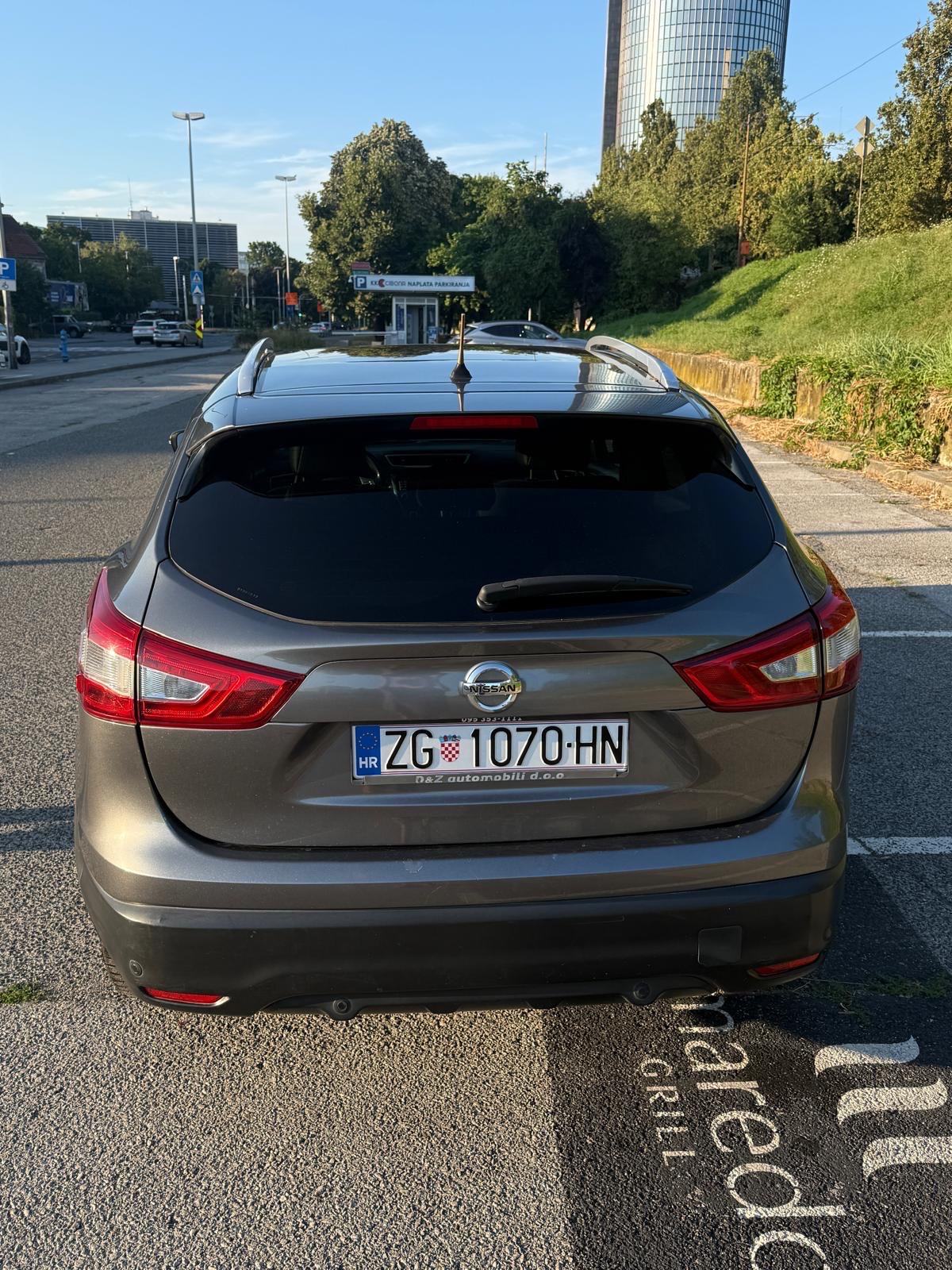 Nissan Qashqai 1,6 dCi oprema Tekna, fotografija 8