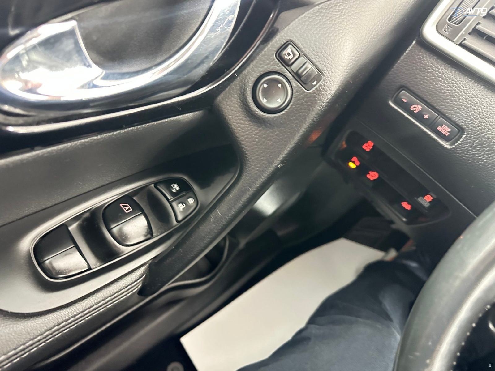 Nissan Qashqai 1,6 dCi Tekna.130.am.4x4.KOŽA.KAMERA.NAVI. SAMO 117.000, fotografija 13