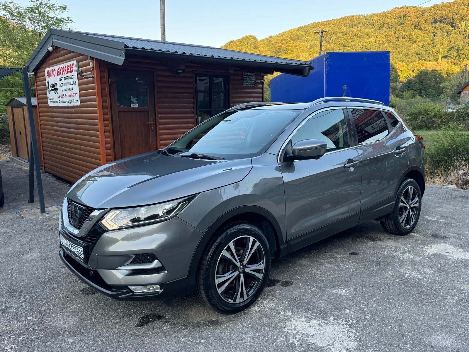 Nissan Qashqai 1,6 dCi Tekna, panorama, 360 kamera, fotografija 2