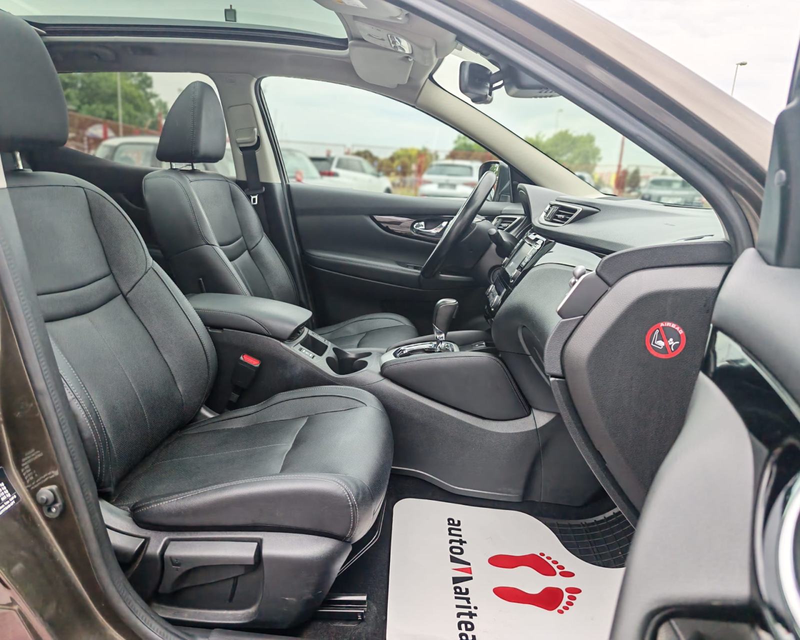Nissan Qashqai 1,6 dCi X-Tronic*Panorama*Led*Navi*Alu19*Garanija, fotografija 5