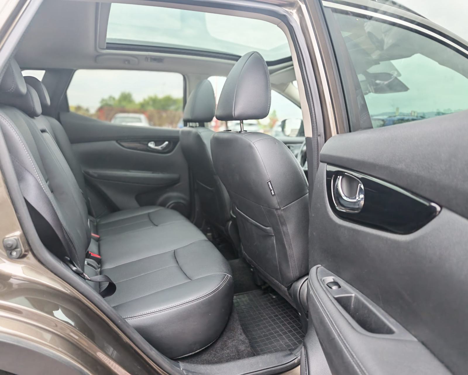 Nissan Qashqai 1,6 dCi X-Tronic*Panorama*Led*Navi*Alu19*Garanija, fotografija 14