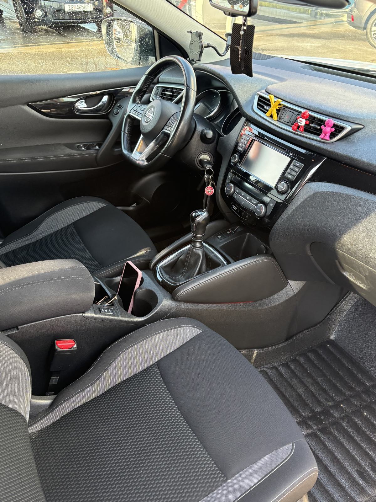 Nissan Qashqai 1,6 DIG-T, fotografija 14
