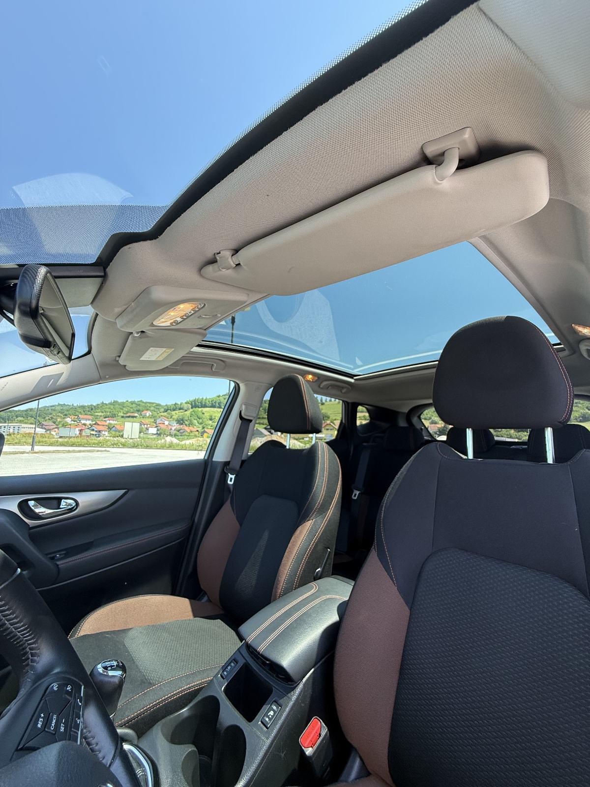 Nissan Qashqai 1,7 DCI 150ks SERV.,NAVI.,LED.,XENON,PANO.,KAM.360, fotografija 8