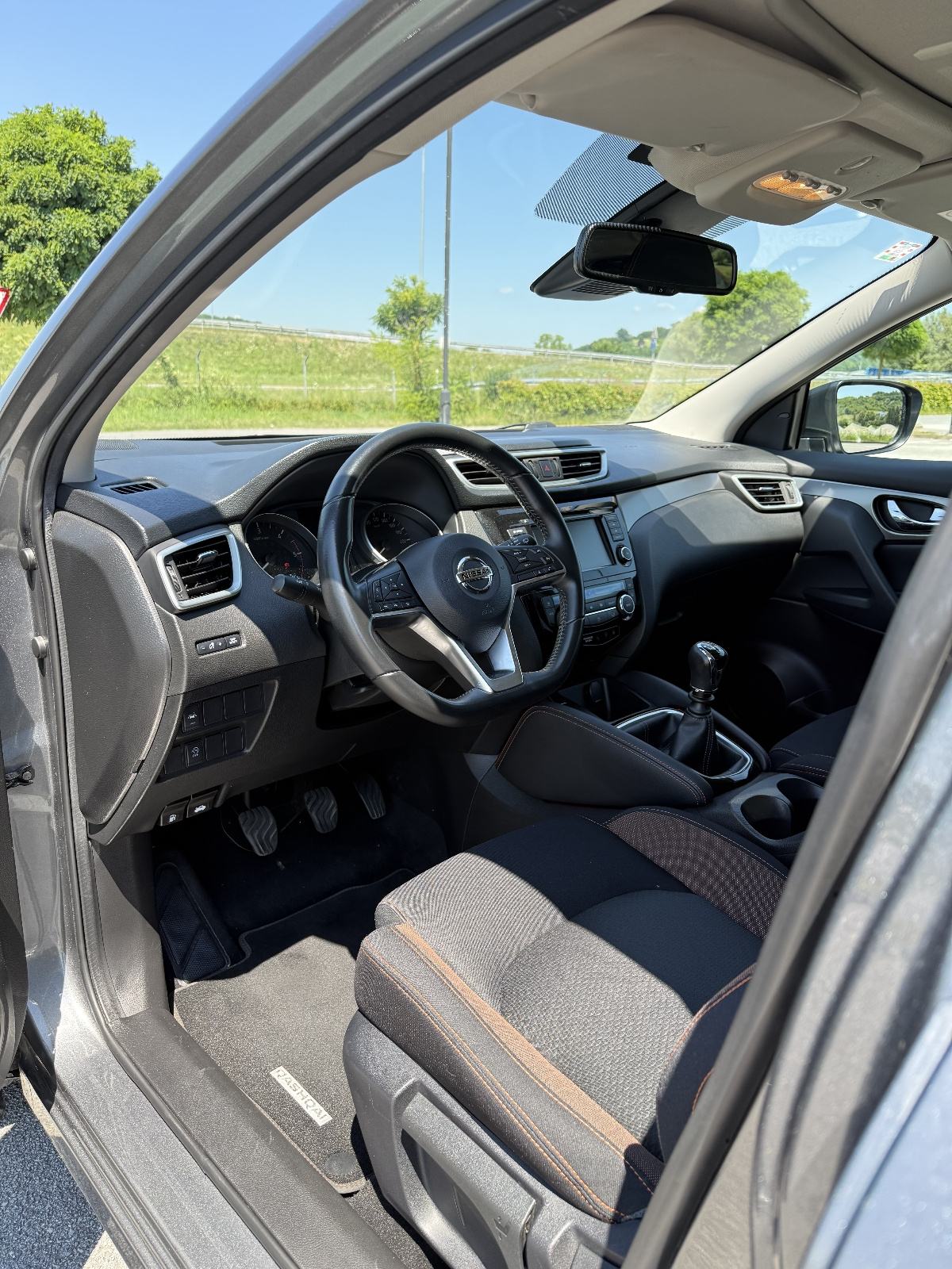 Nissan Qashqai 1,7 DCI 150ks SERV.,NAVI.,LED.,XENON,PANO.,KAM.360, fotografija 10