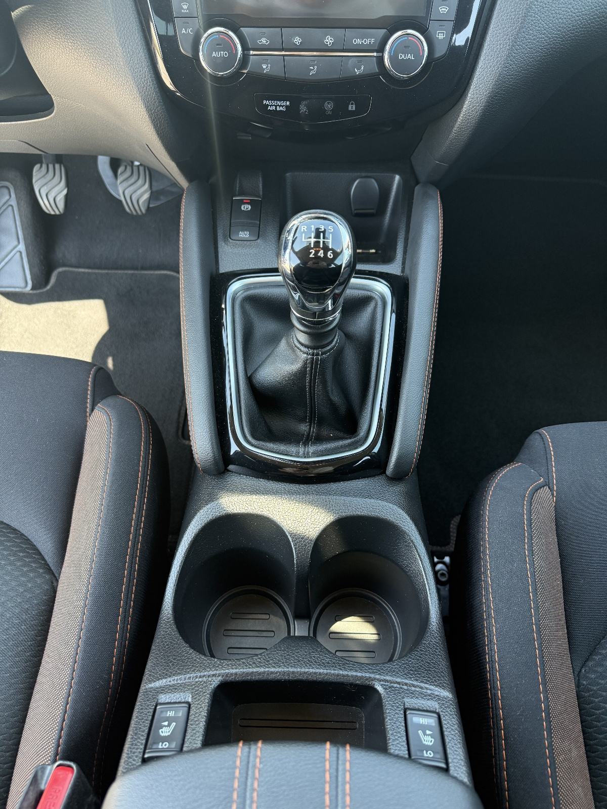 Nissan Qashqai 1,7 DCI 150ks SERV.,NAVI.,LED.,XENON,PANO.,KAM.360, fotografija 17