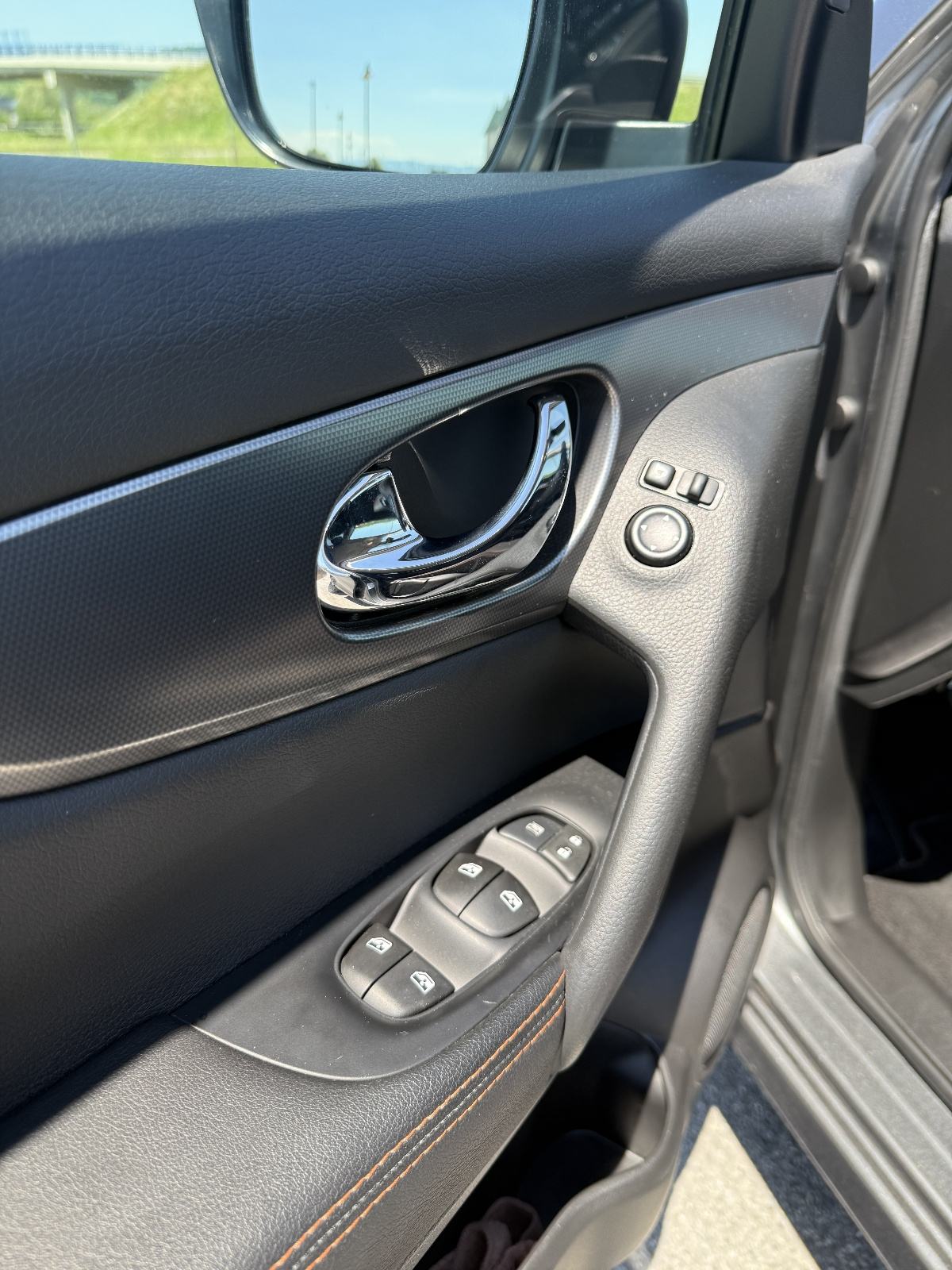 Nissan Qashqai 1,7 DCI 150ks SERV.,NAVI.,LED.,XENON,PANO.,KAM.360, fotografija 15