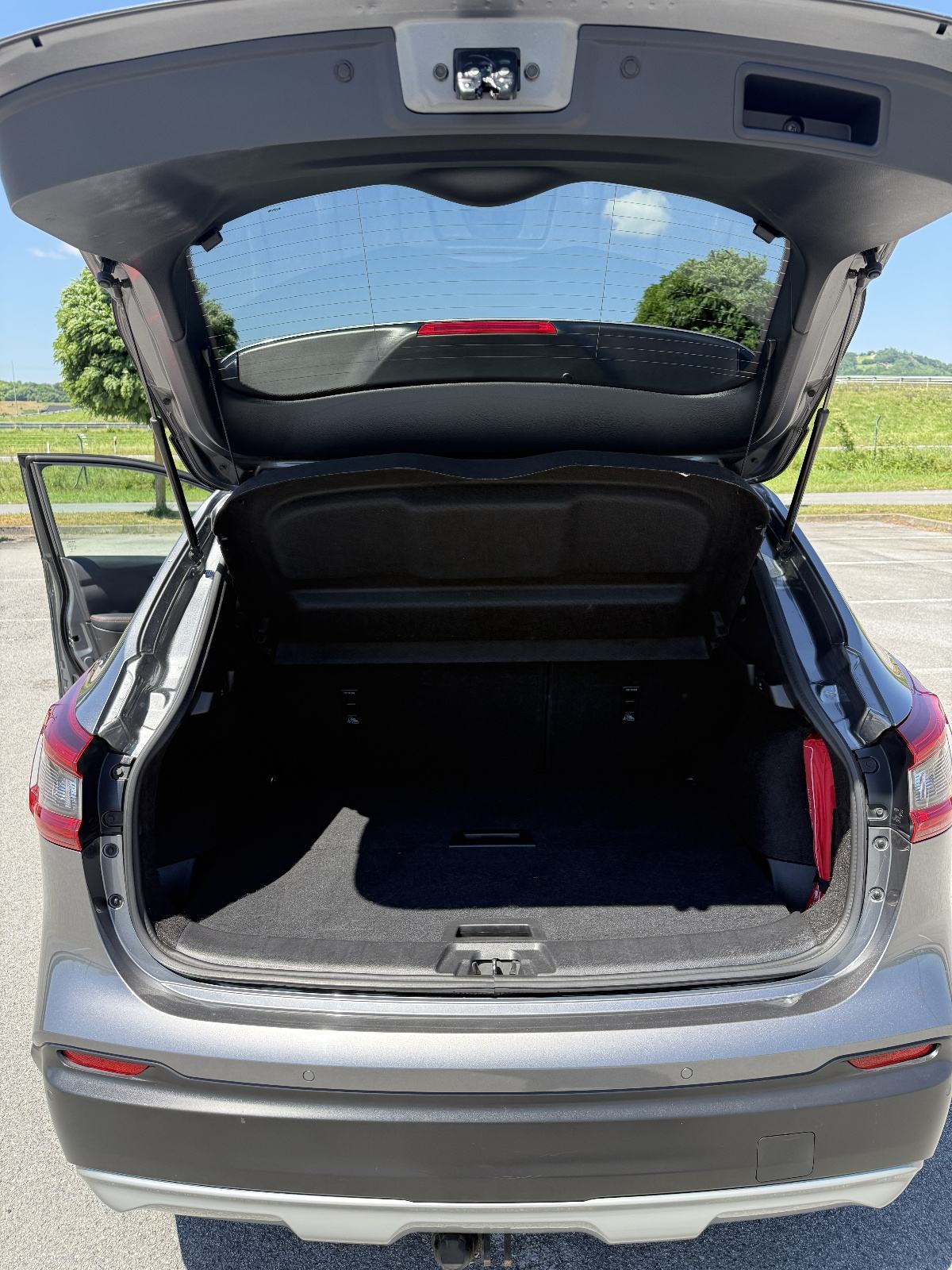 Nissan Qashqai 1,7 DCI 150ks SERV.,NAVI.,LED.,XENON,PANO.,KAM.360, fotografija 18