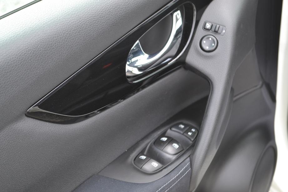 Nissan Qashqai 1,7 dci *** 4x4 *** 110kW *** KUKA *** LEASING 1-6 god, fotografija 19