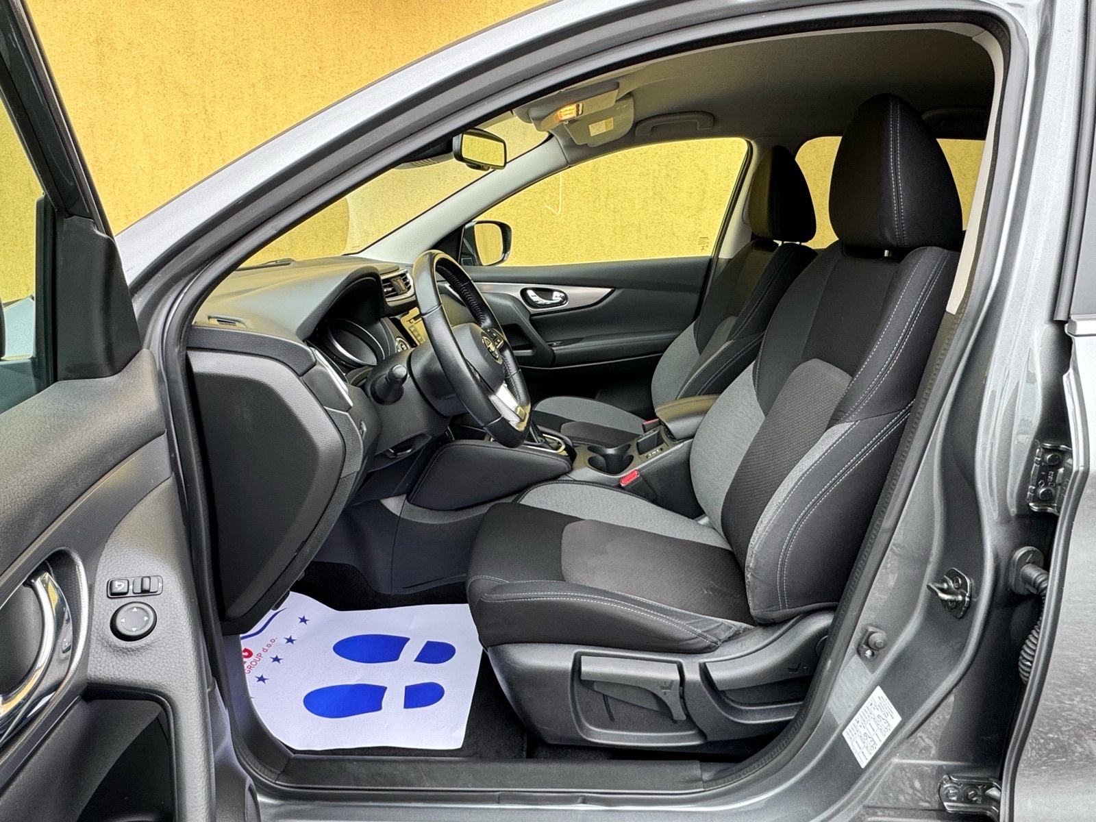 Nissan Qashqai 1,7 DCi 4X4 N-CONNECTA.X-Tronic,LED,360 Kamera,Navi, fotografija 10