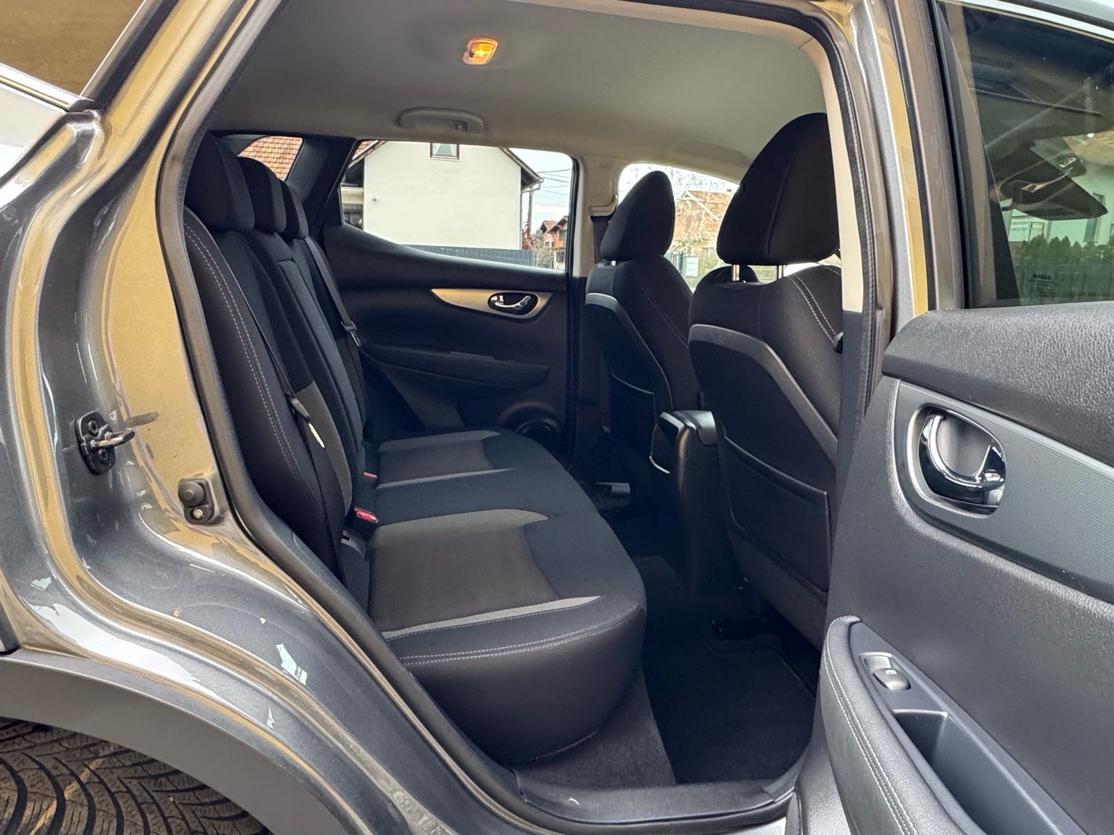 Nissan Qashqai 1,7 DCi 4X4 N-CONNECTA.X-Tronic,LED,360 Kamera,Navi, fotografija 15