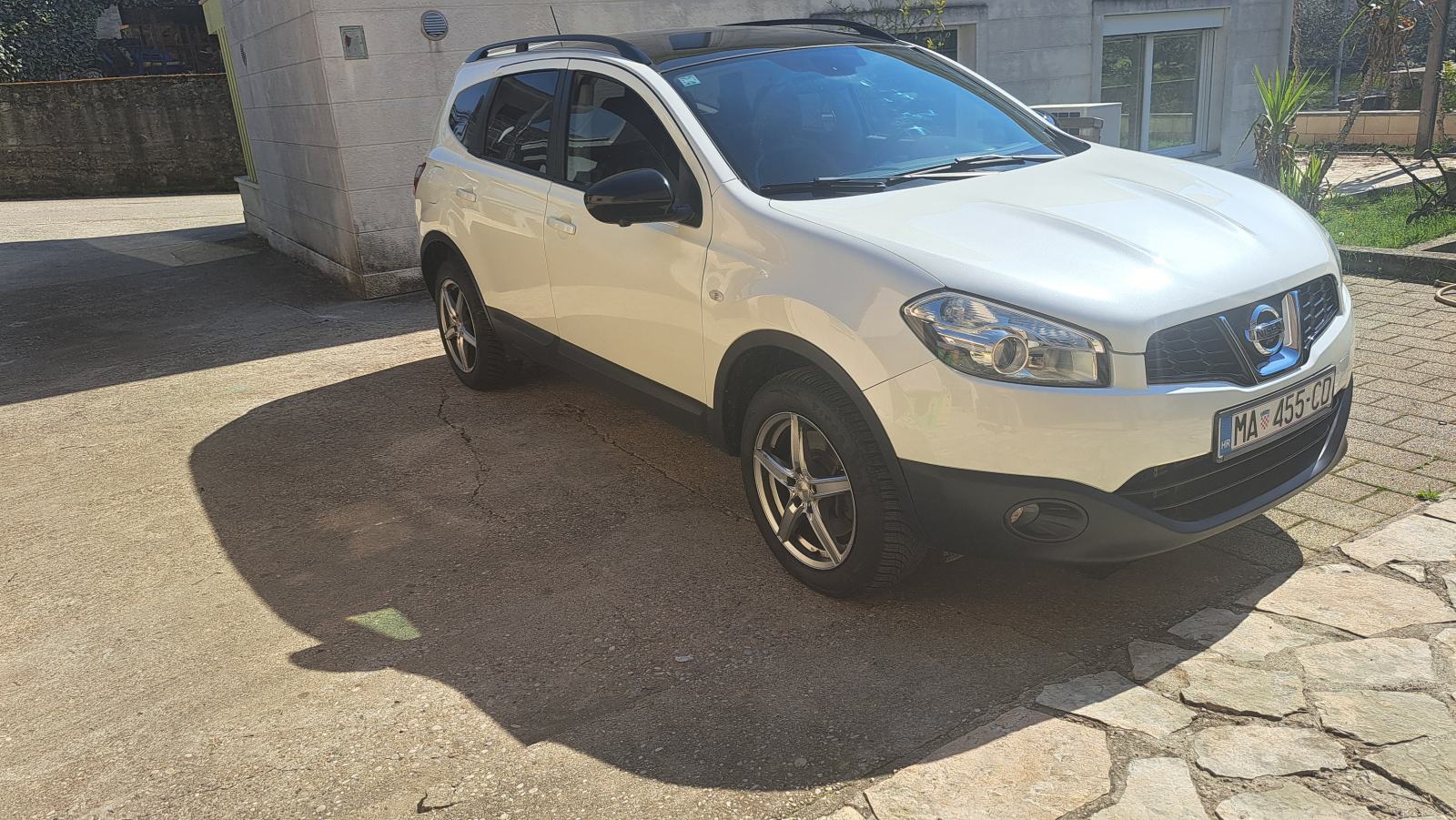 Nissan Qashqai+2 1,6 dCi, 4X4, 7 sjedala, full oprema, fotografija 1