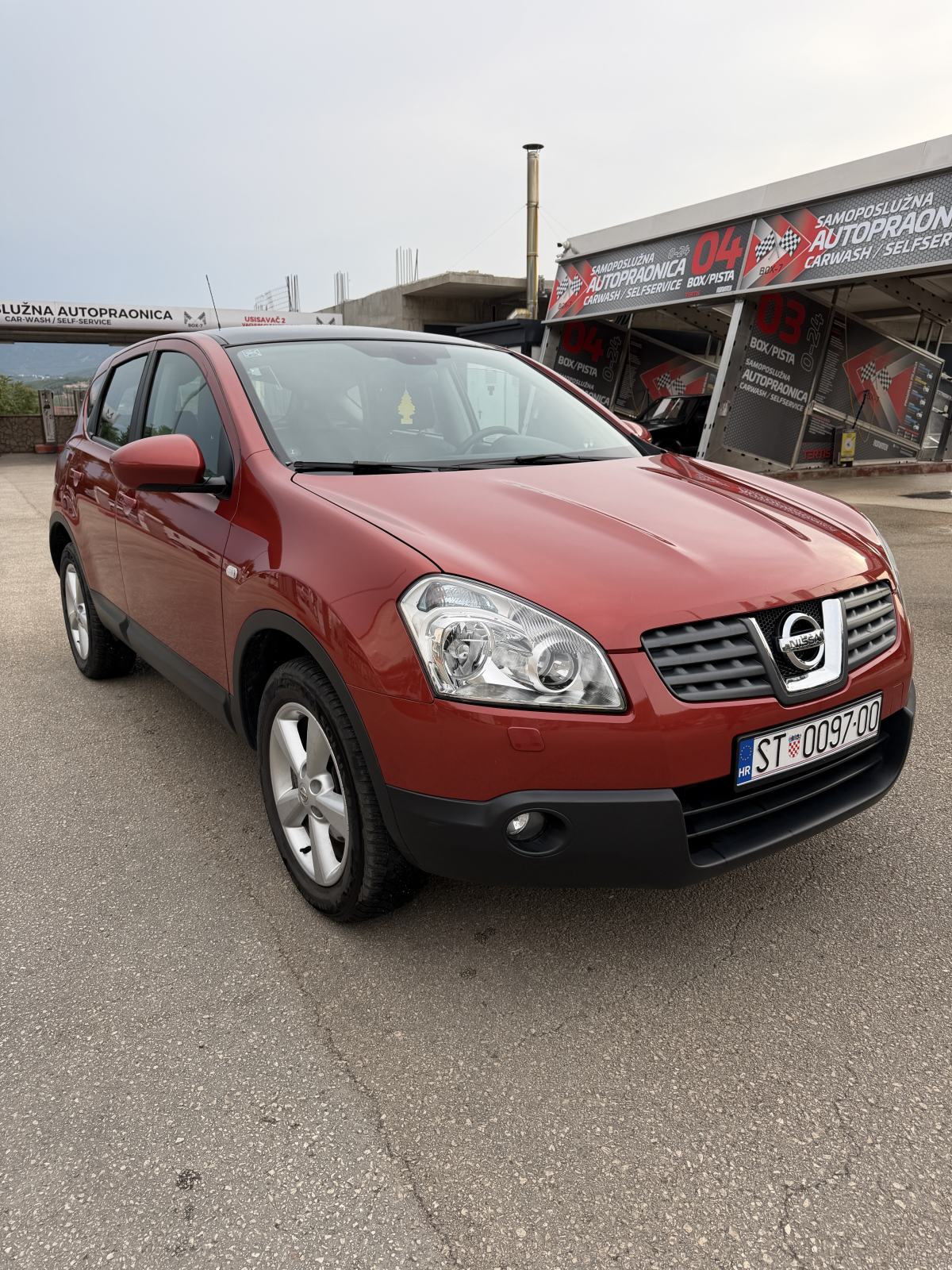 Nissan Qashqai 2,0 dCi-4x4-REG 7/27–HITNO, fotografija 2