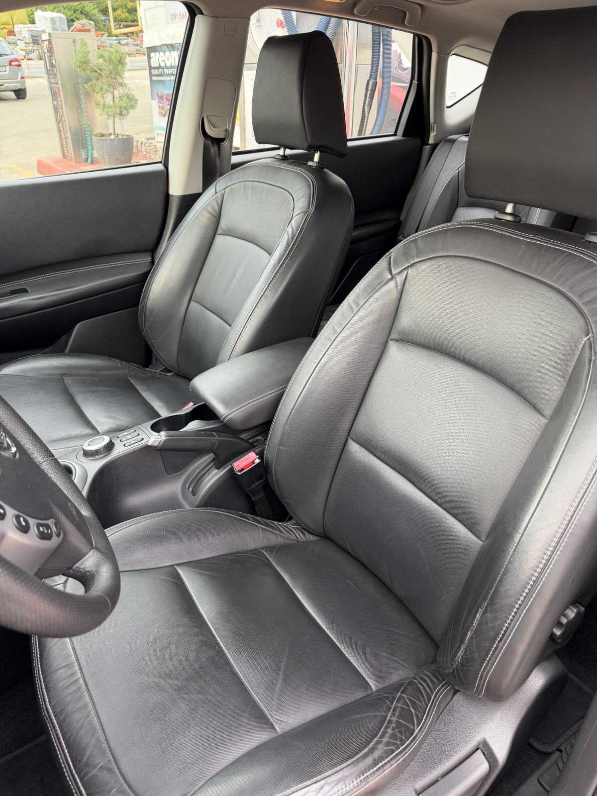 Nissan Qashqai 2,0 dCi-4x4-REG 7/27–HITNO, fotografija 11