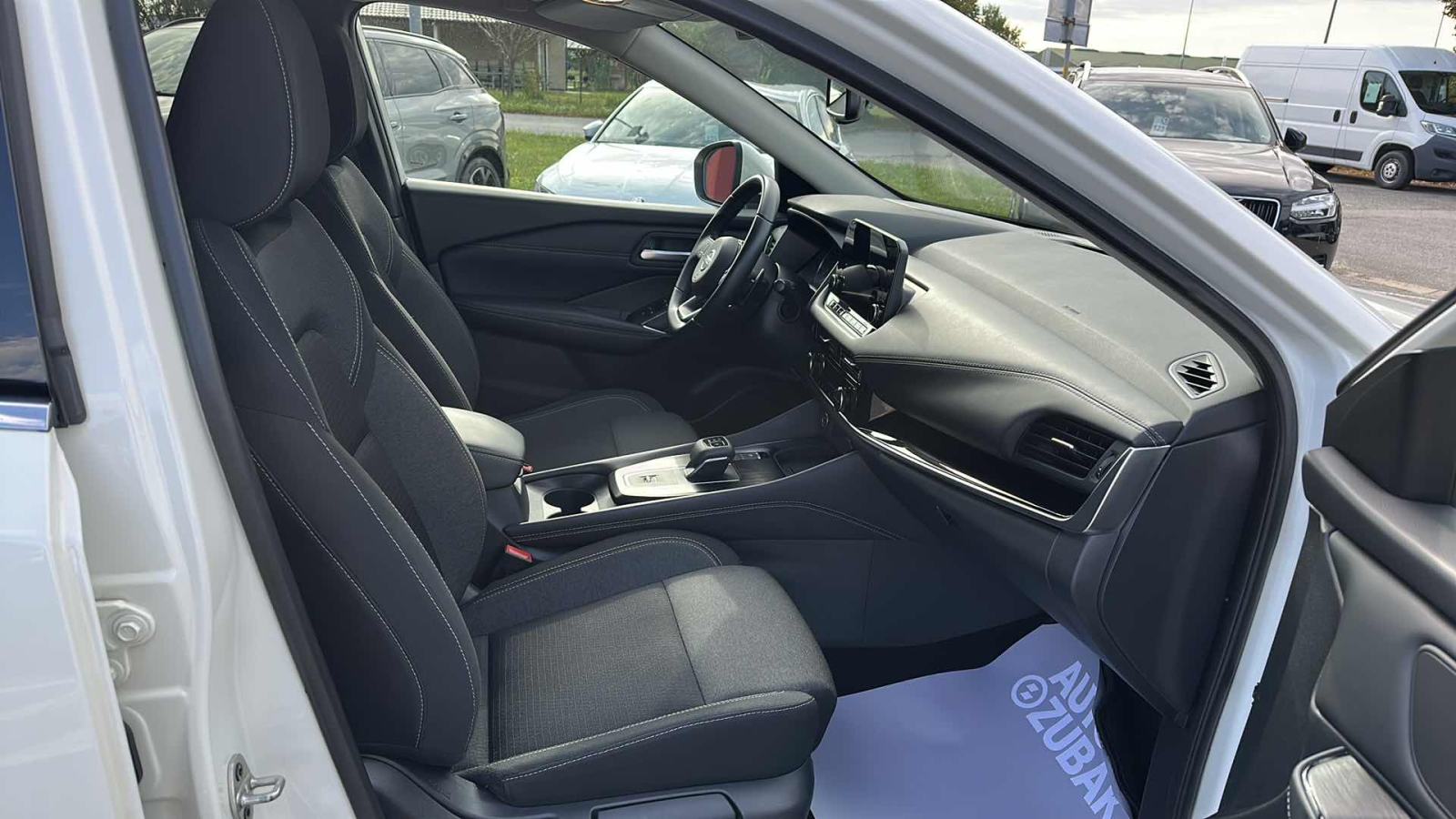 NISSAN QASHQAI 2022 • PREMIUM jamstvo • AutoZubak Rabljena, fotografija 9