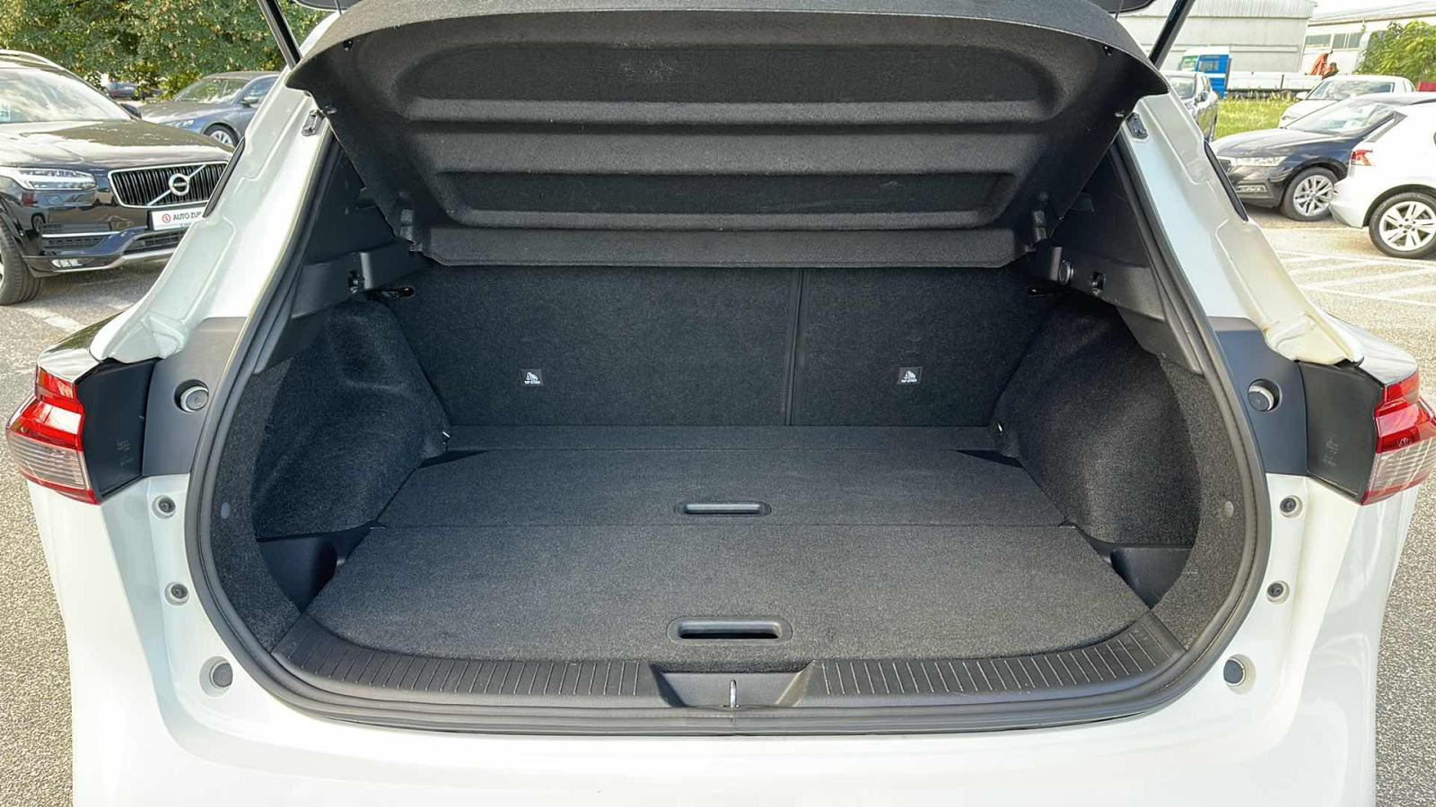 NISSAN QASHQAI 2022 • PREMIUM jamstvo • AutoZubak Rabljena, fotografija 12