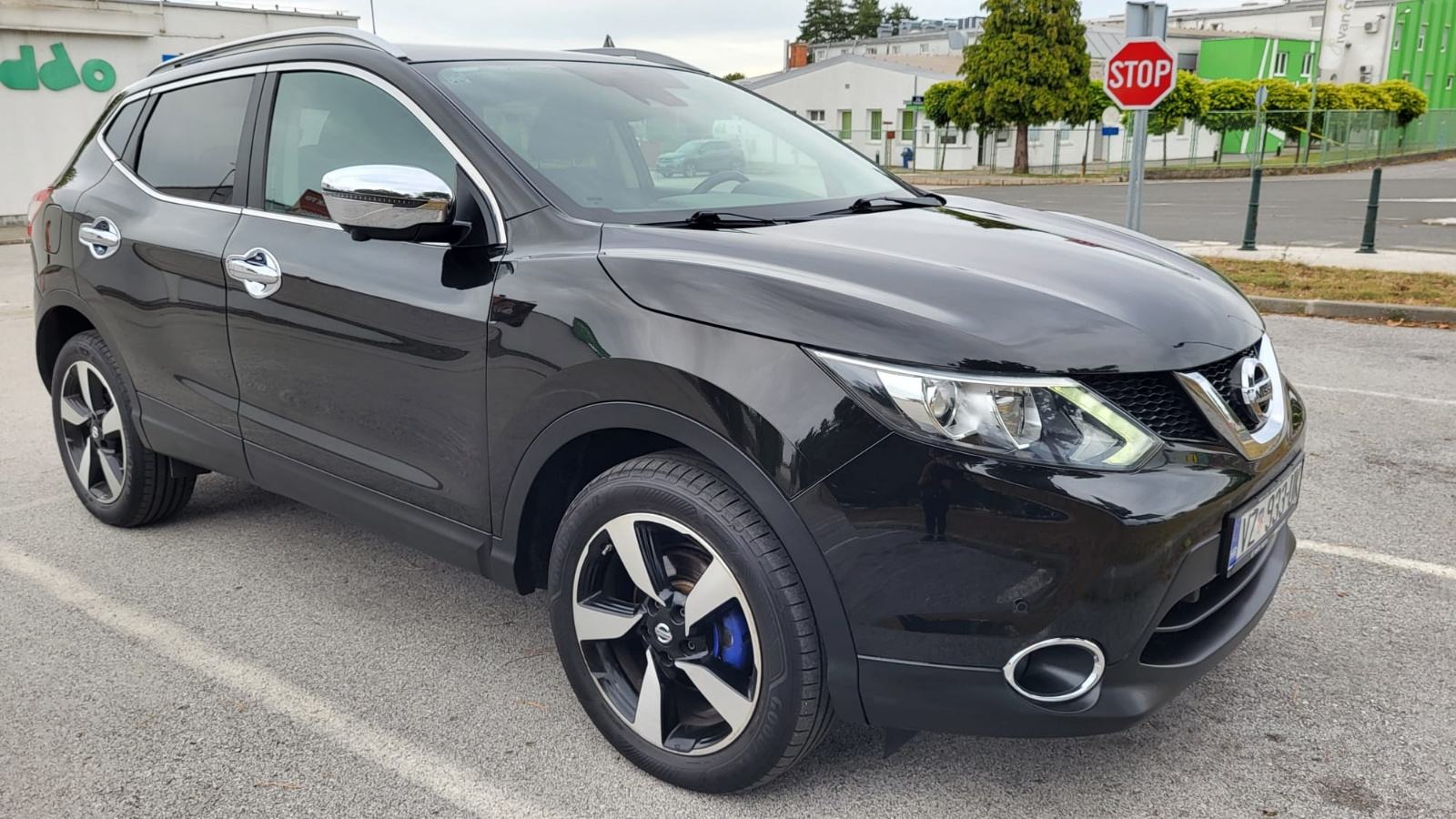 Nissan Qashqai 1.6dci, 4x4 TEKNA,105 TKM,REG.G.DANA,360°KAMERA, fotografija 4