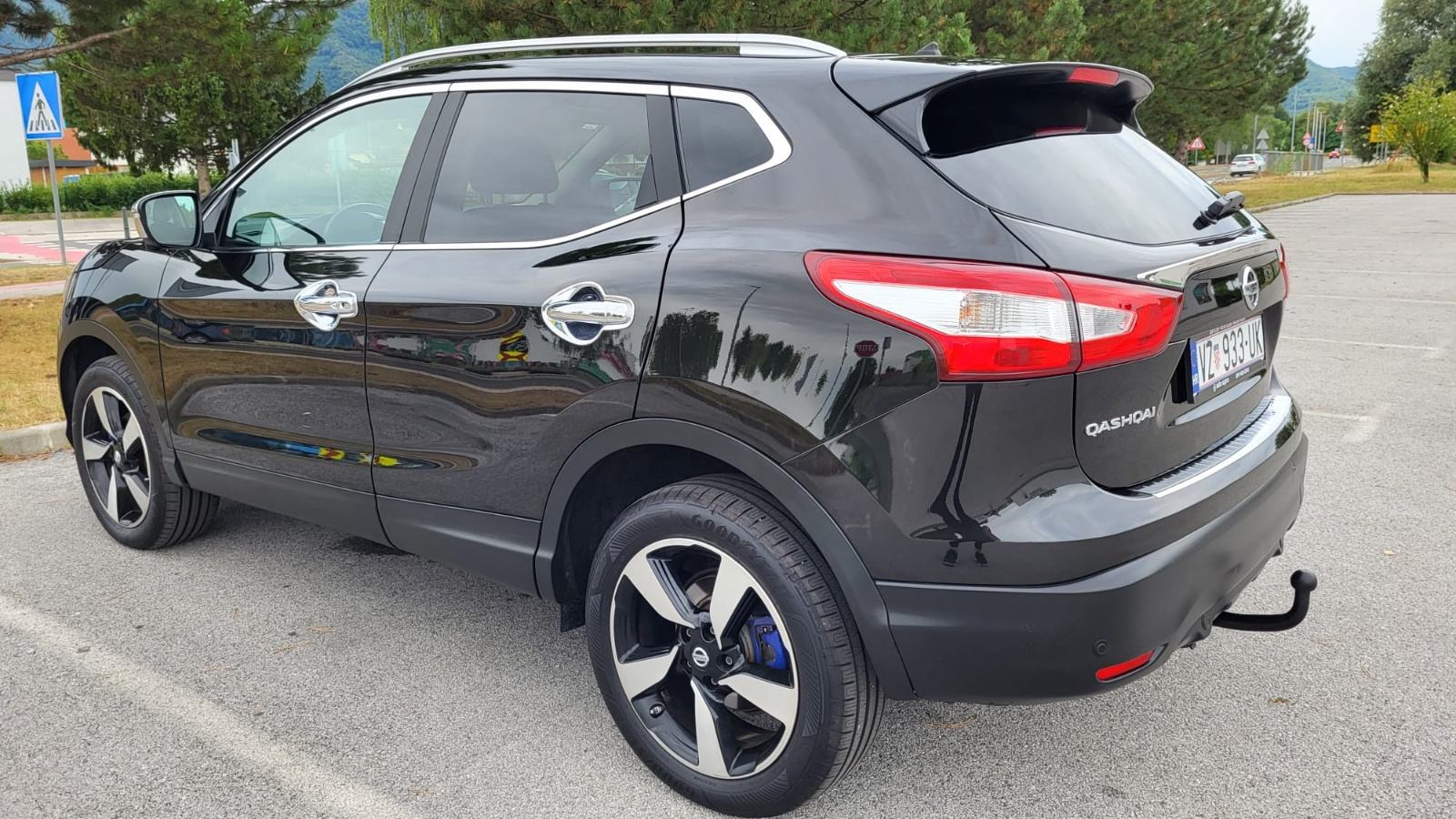 Nissan Qashqai 1.6dci, 4x4 TEKNA,105 TKM,REG.G.DANA,360°KAMERA, fotografija 12
