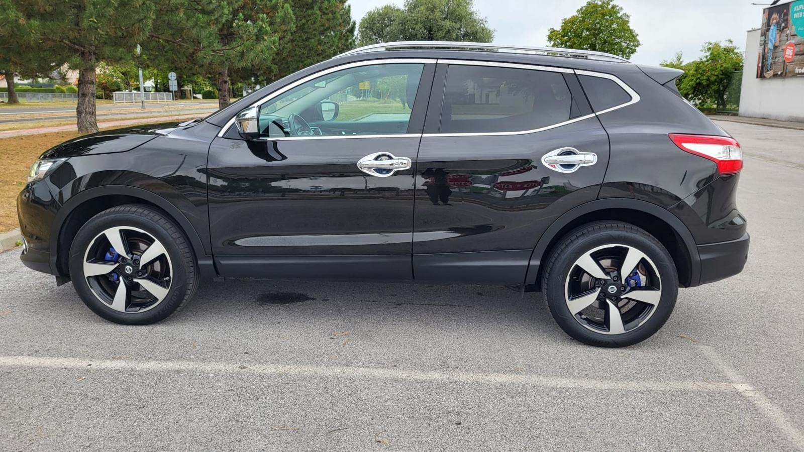Nissan Qashqai 1.6dci, 4x4 TEKNA,105 TKM,REG.G.DANA,360°KAMERA, fotografija 9