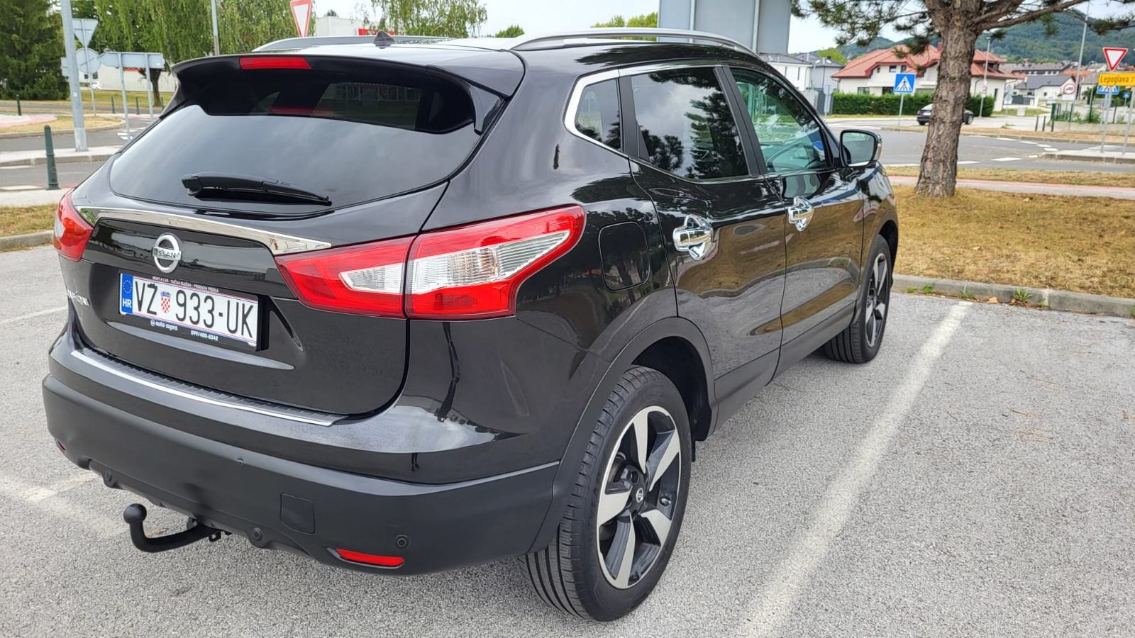 Nissan Qashqai 1.6dci, 4x4 TEKNA,105 TKM,REG.G.DANA,360°KAMERA, fotografija 11